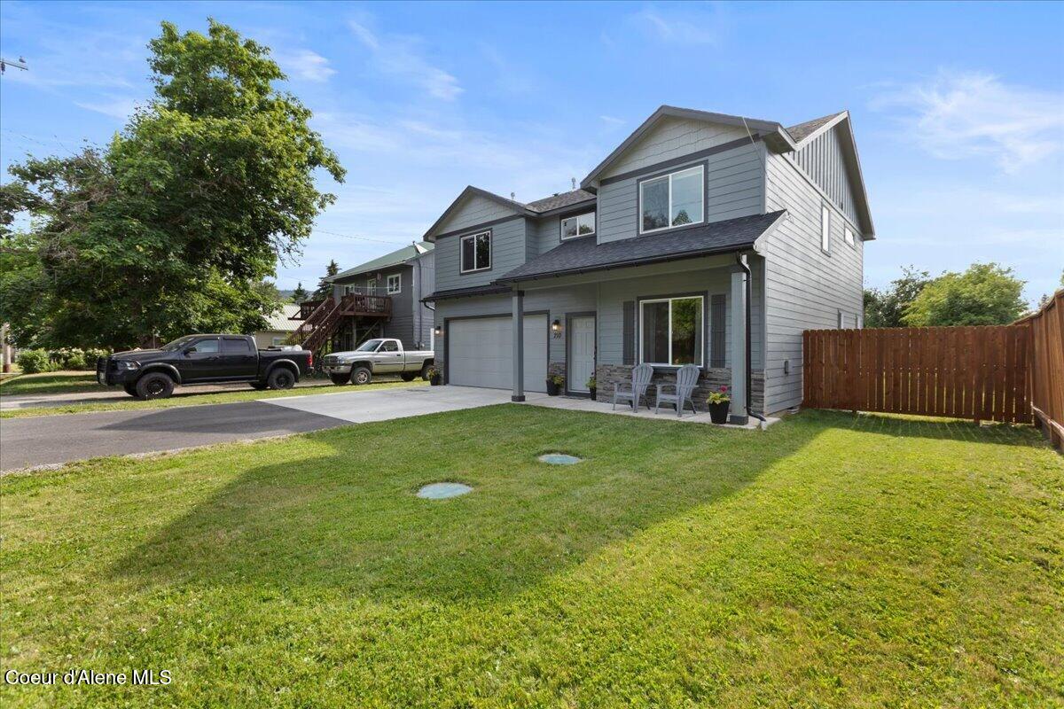 210 4th ST