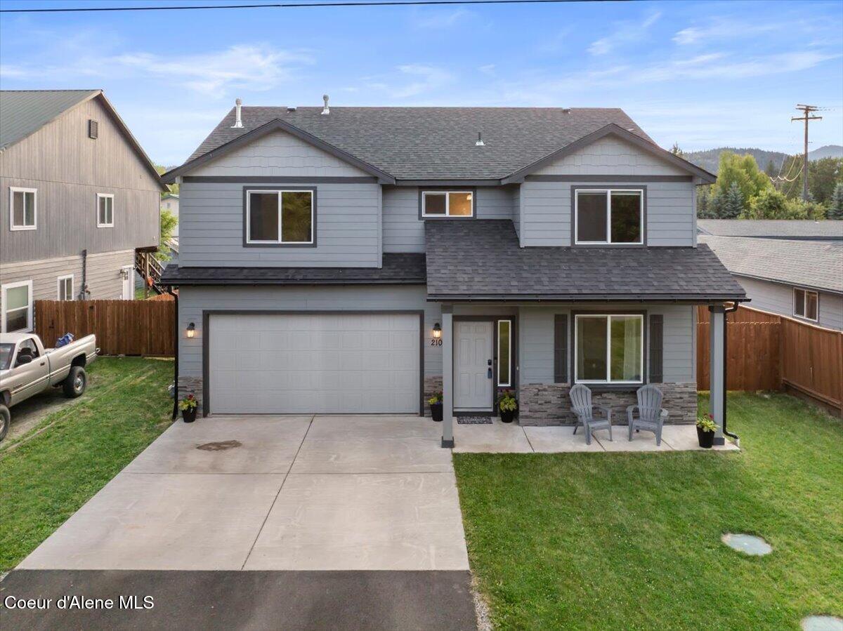 210 4th ST