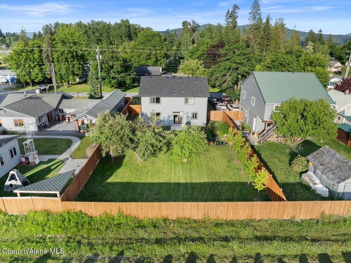 210 4th ST