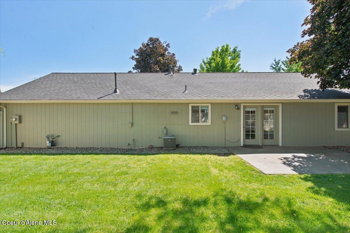 697 W Honeysuckle AVE