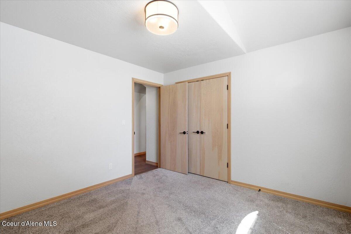 697 W Honeysuckle AVE
