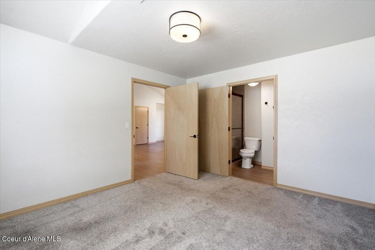 697 W Honeysuckle AVE