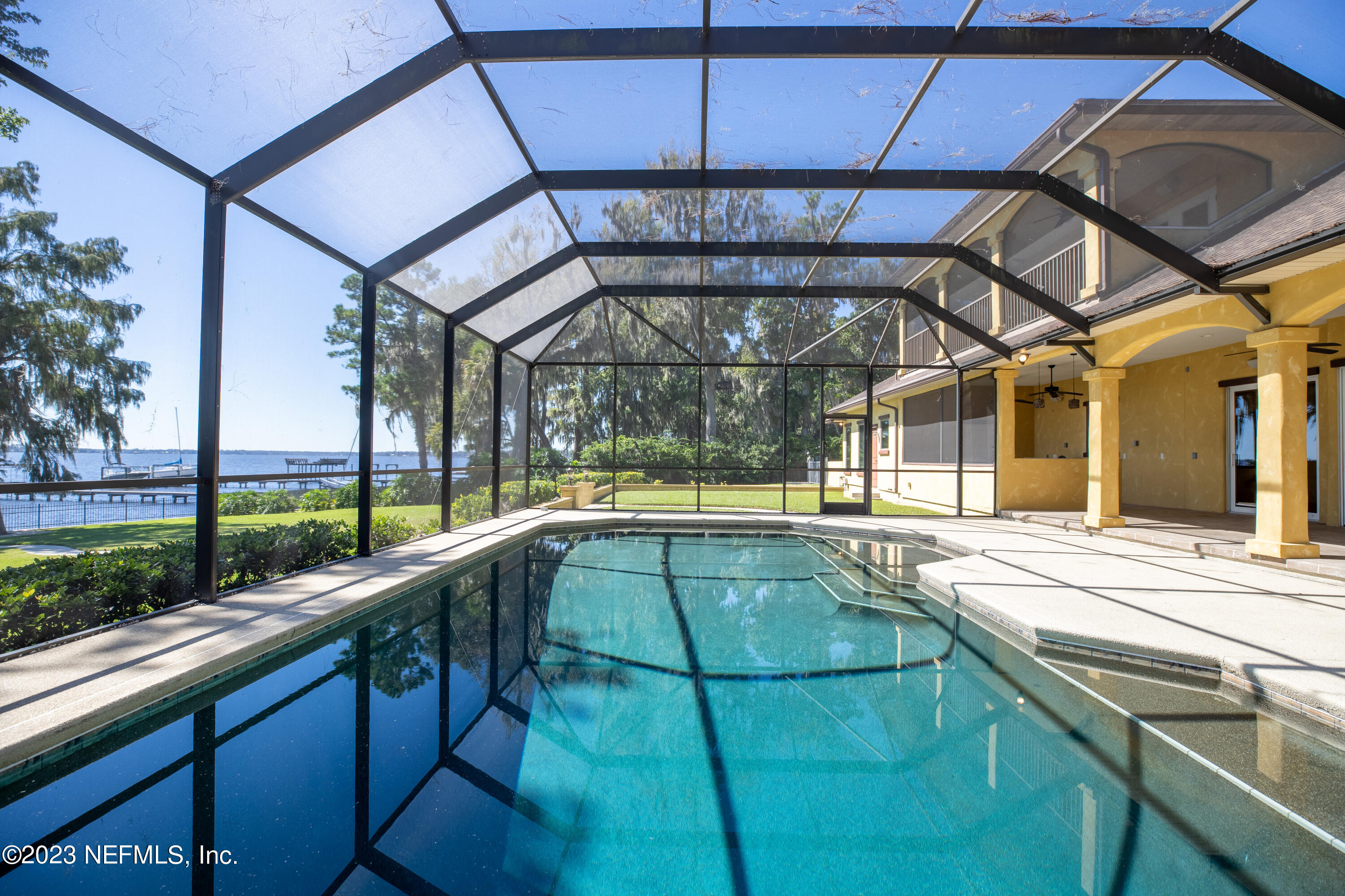 1090 DOCTORS LAKE INLET COVE