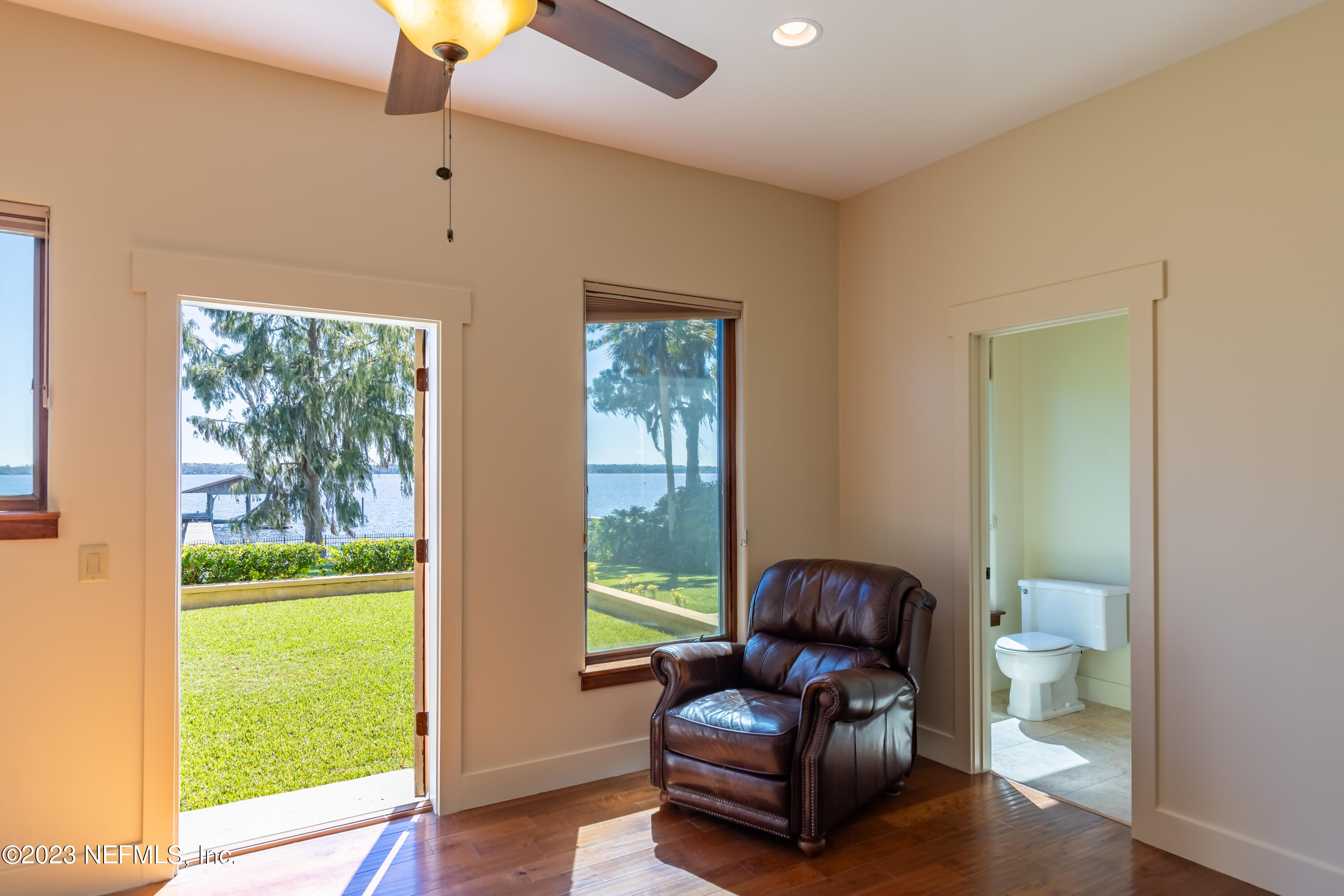 1090 DOCTORS LAKE INLET COVE