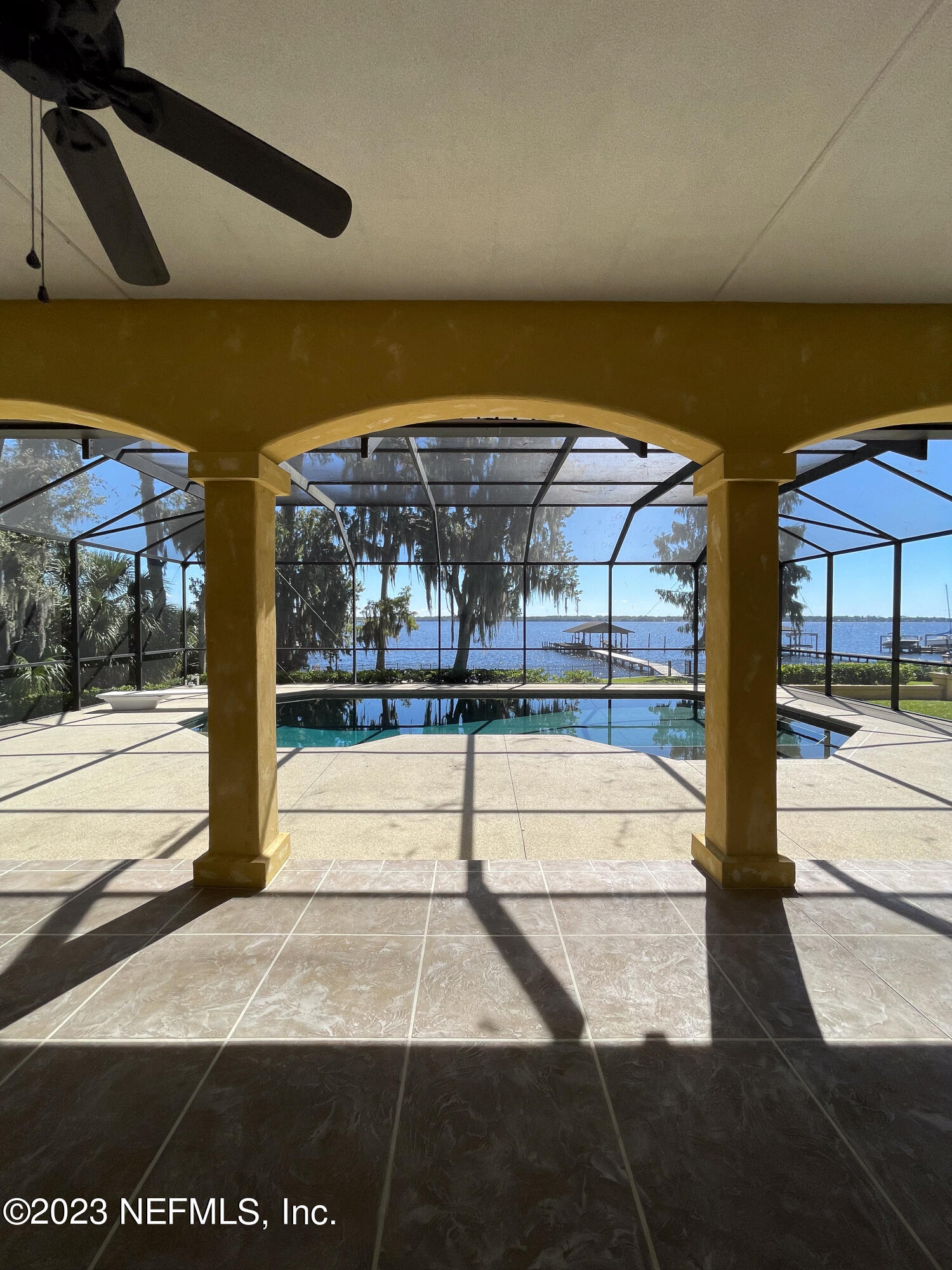 1090 DOCTORS LAKE INLET COVE