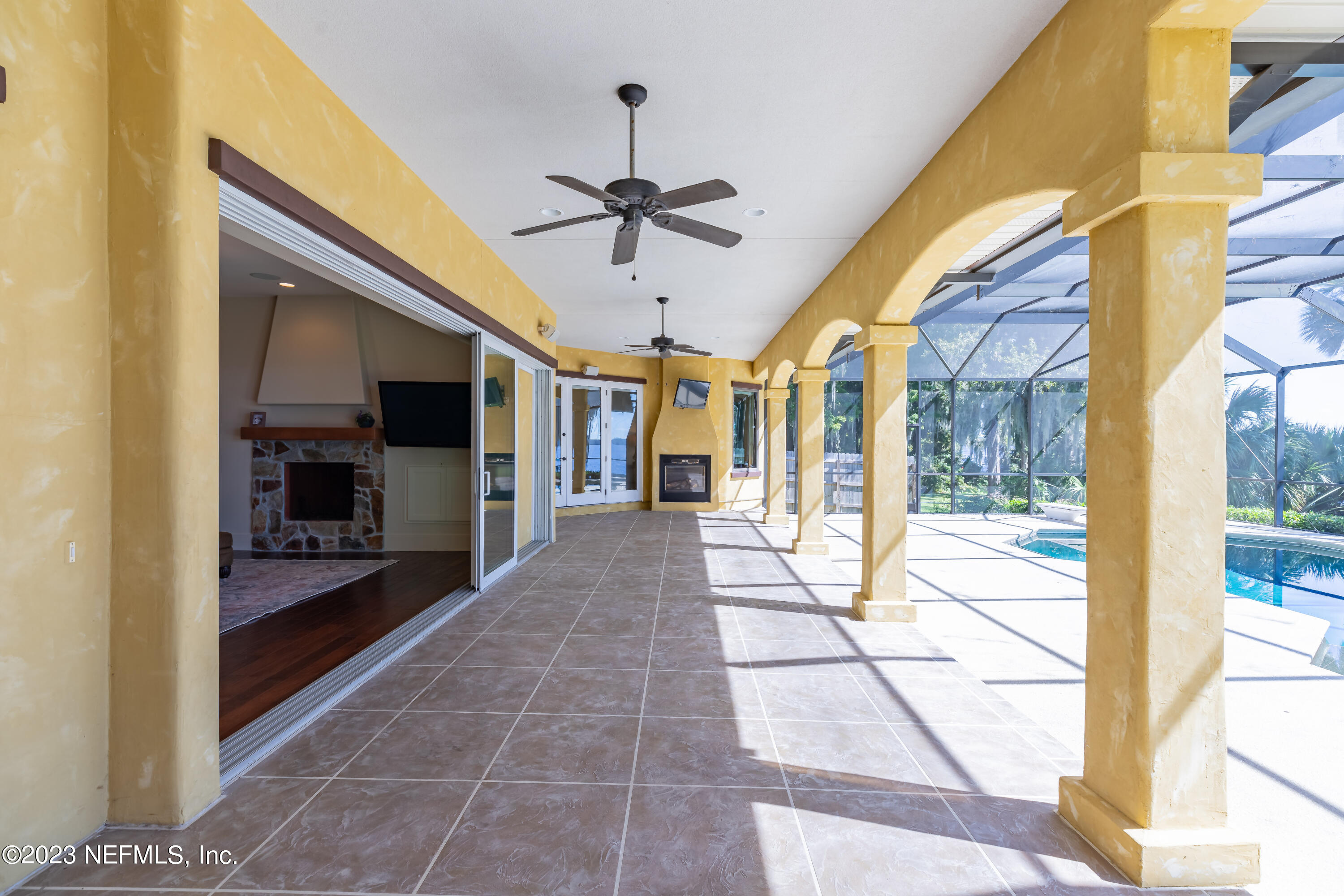 1090 DOCTORS LAKE INLET COVE