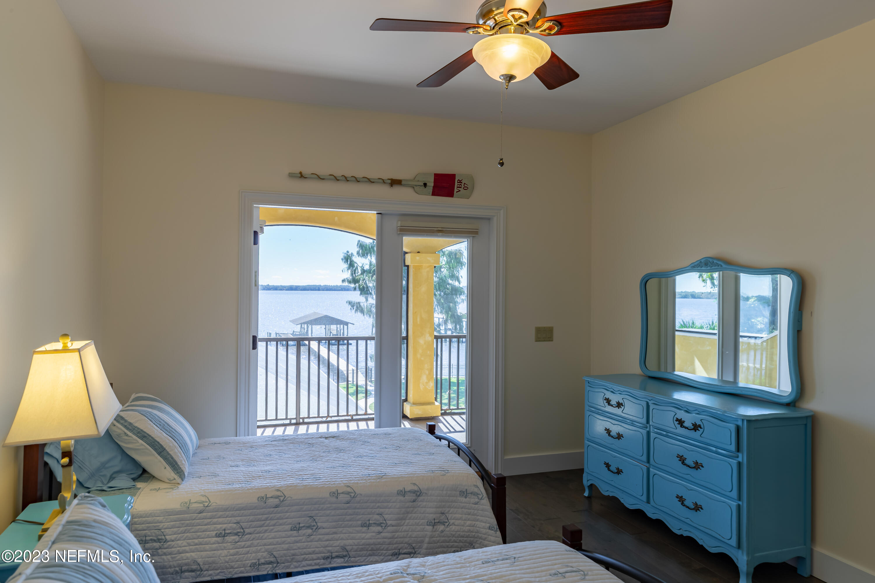 1090 DOCTORS LAKE INLET COVE