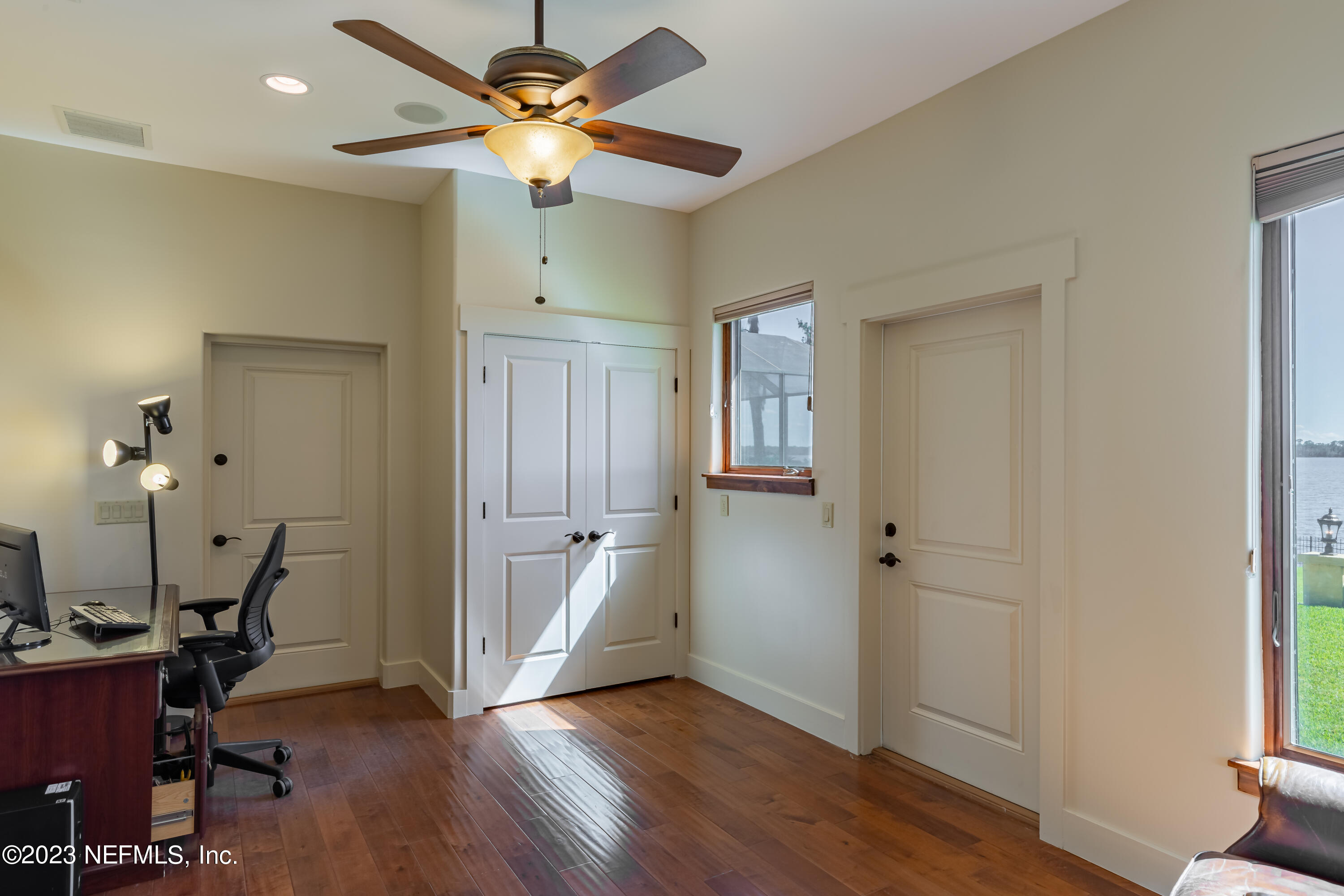 1090 DOCTORS LAKE INLET COVE