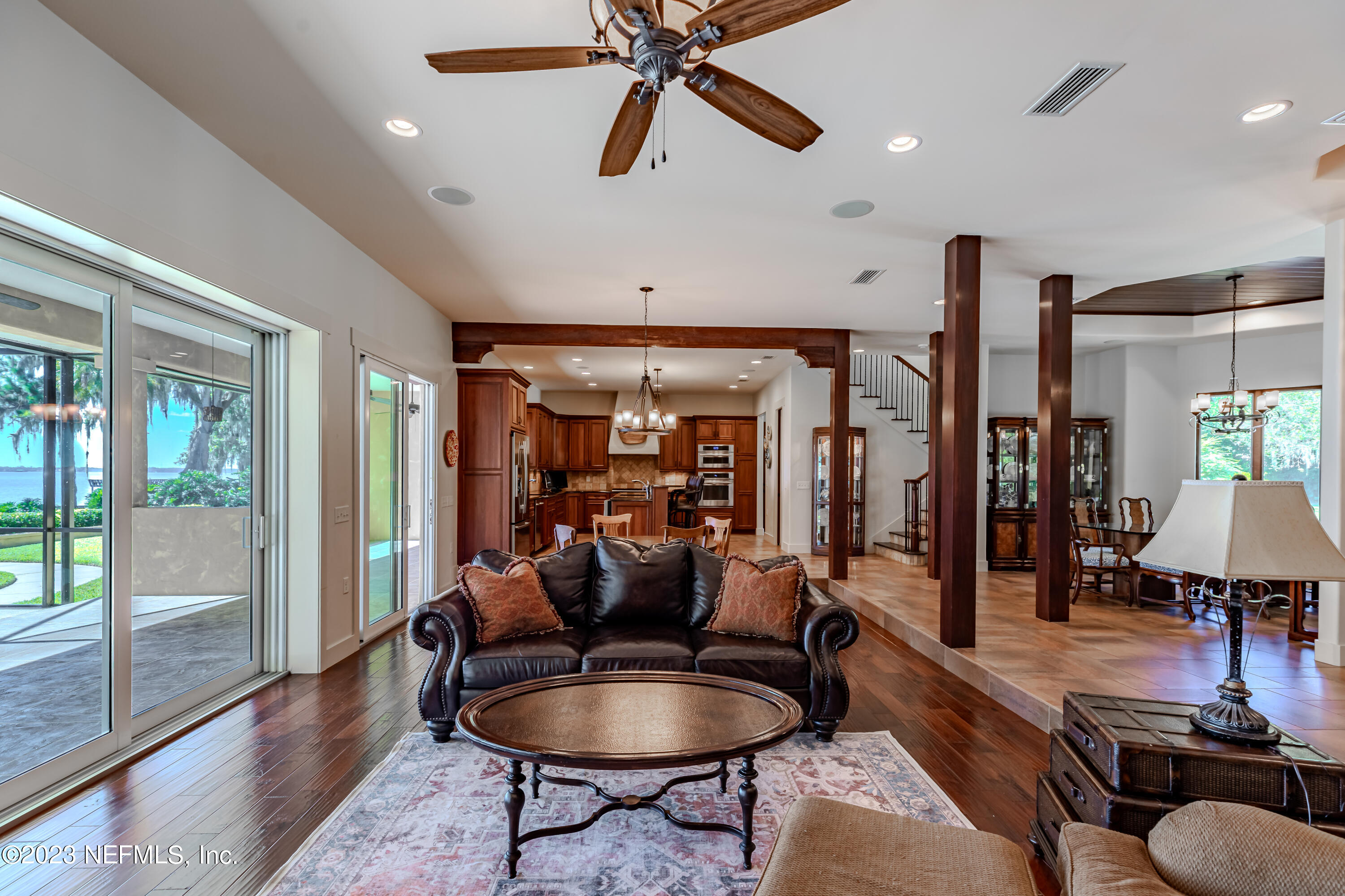 1090 DOCTORS LAKE INLET COVE