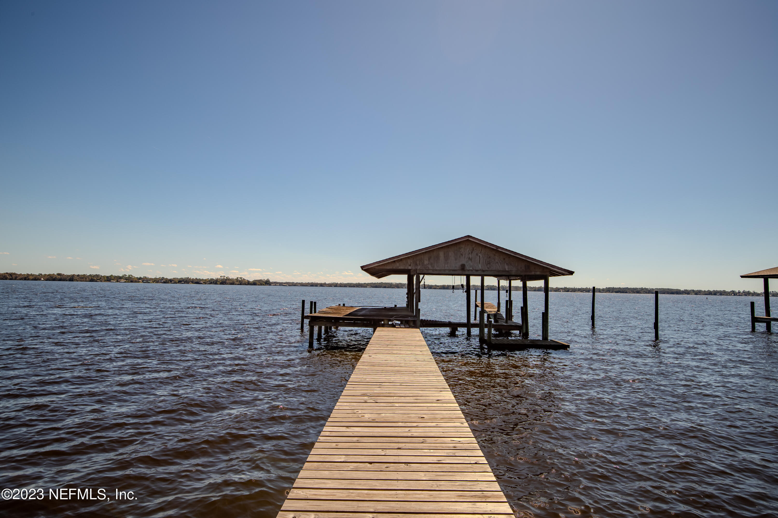 1090 DOCTORS LAKE INLET COVE