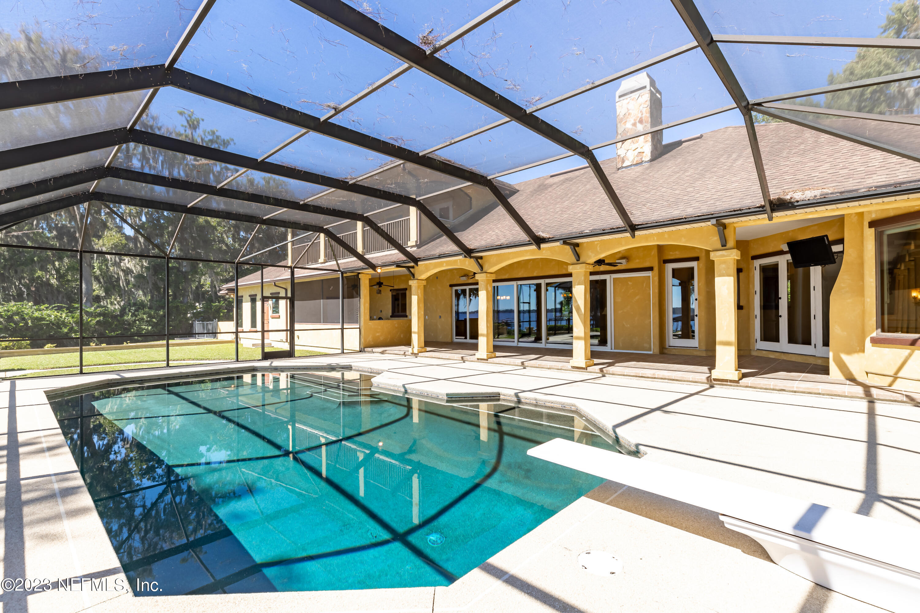 1090 DOCTORS LAKE INLET COVE