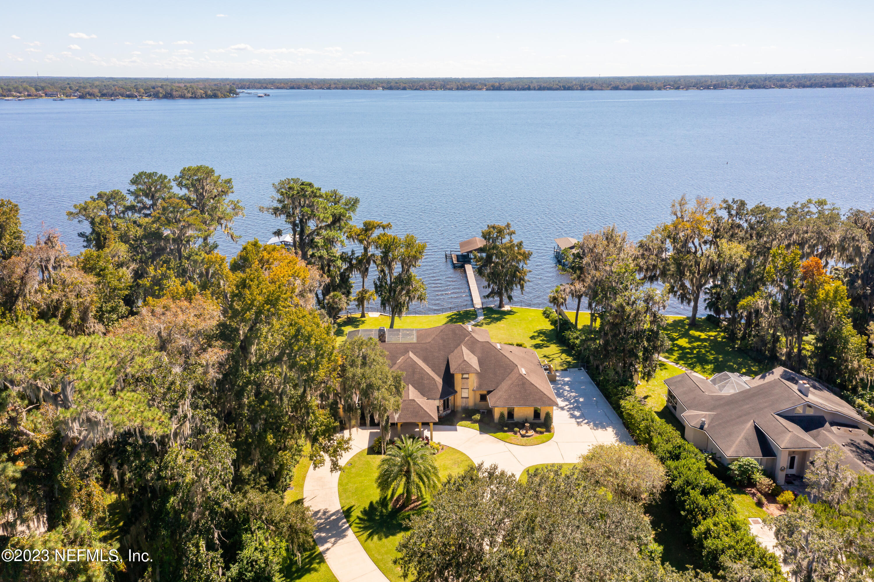 1090 DOCTORS LAKE INLET COVE