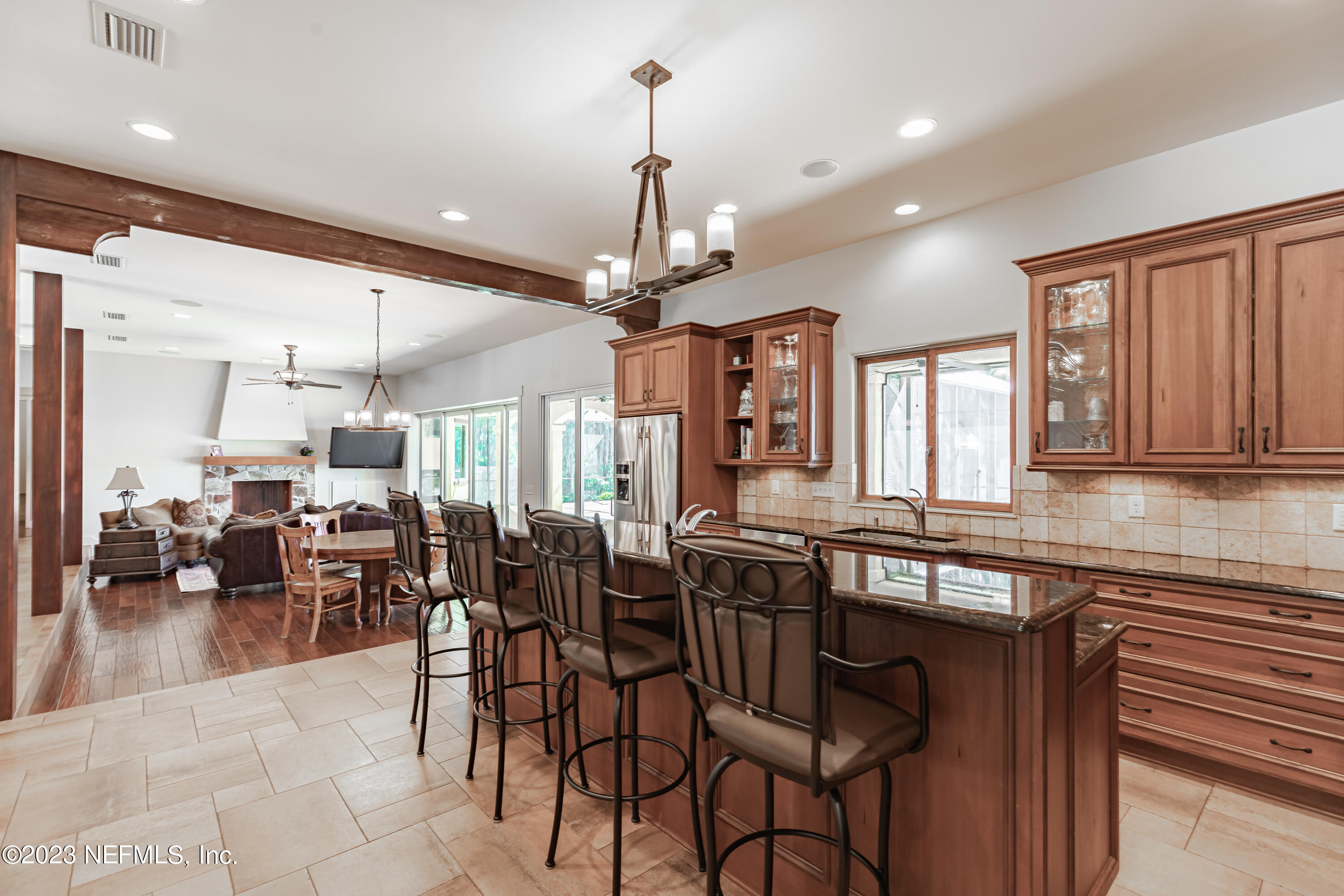 1090 DOCTORS LAKE INLET COVE