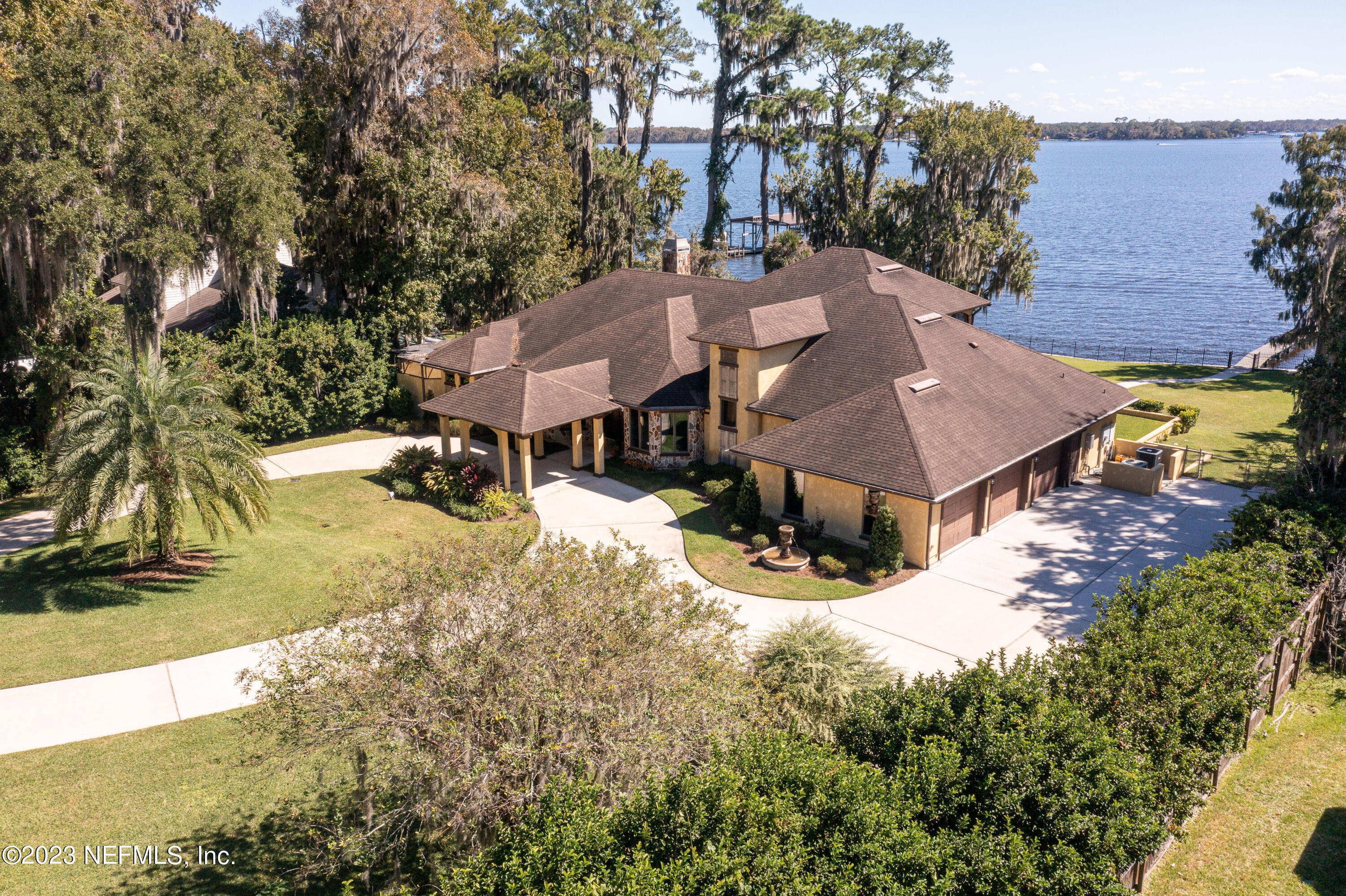 1090 DOCTORS LAKE INLET COVE