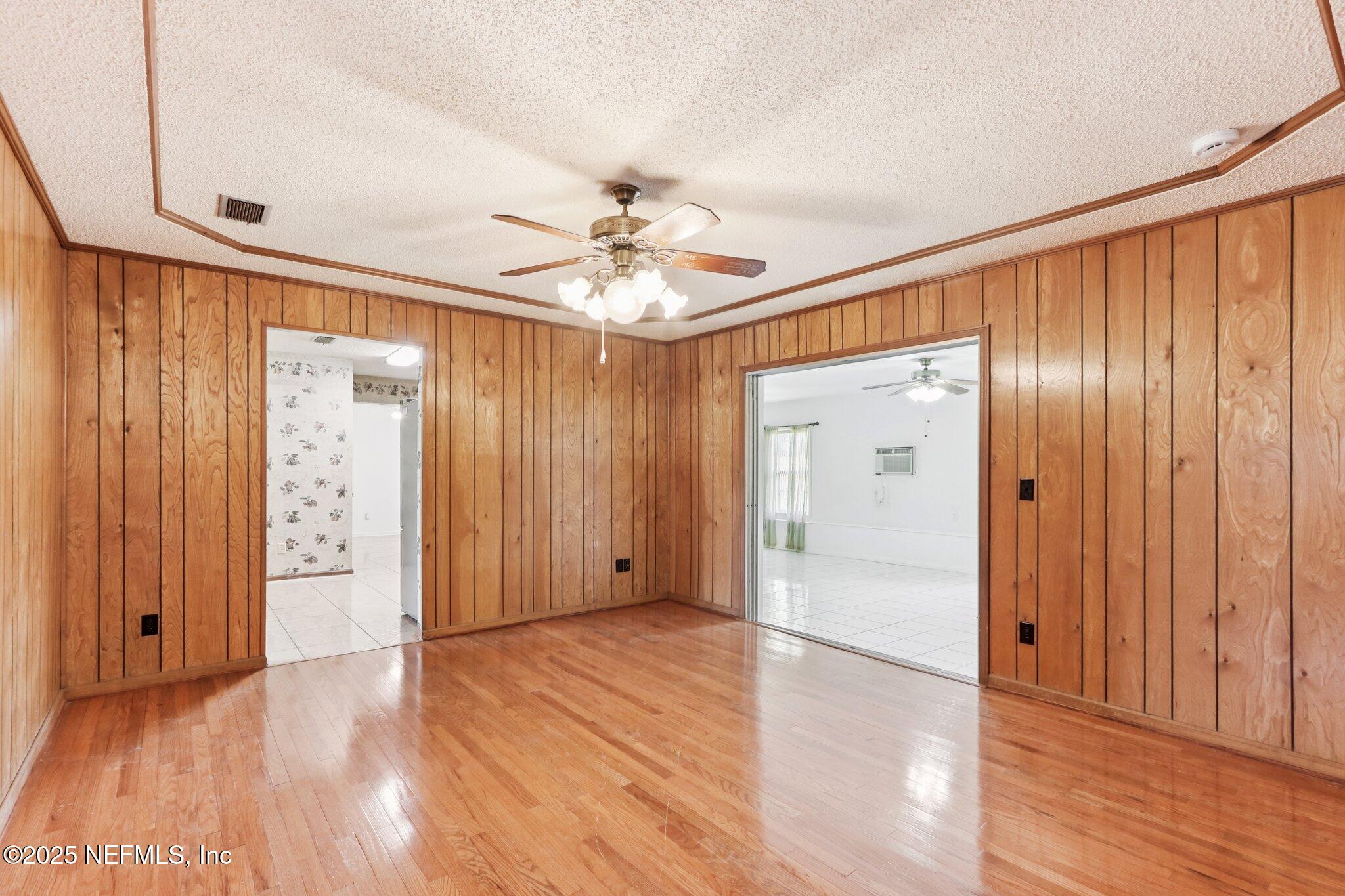 1732 PAPAYA Drive N