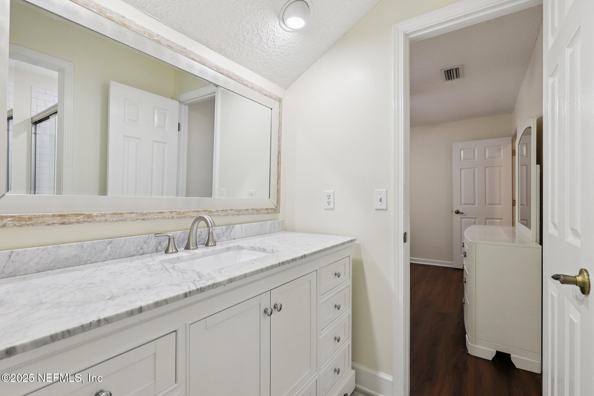 1576 SANDY SPRINGS Drive