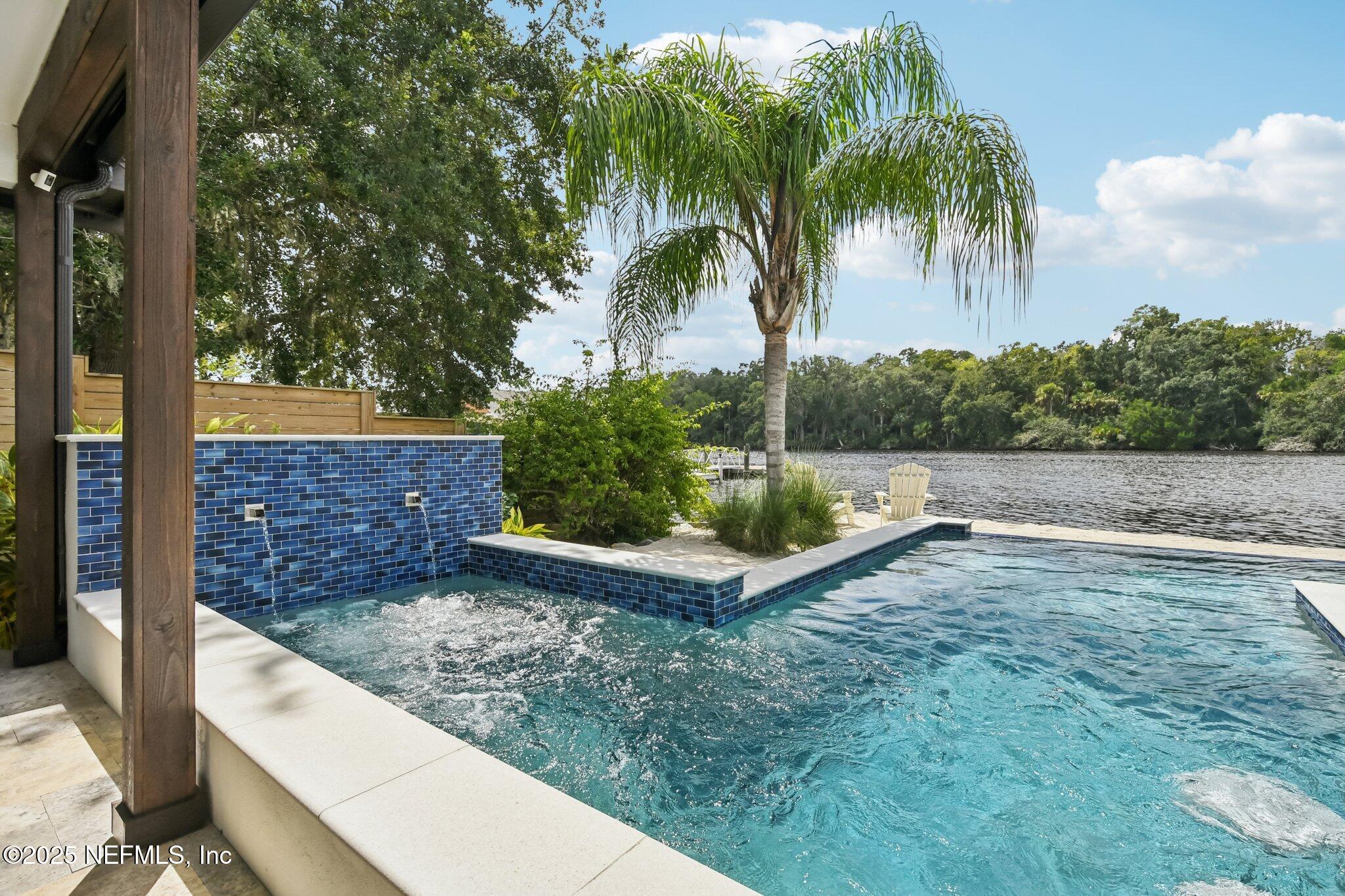 205 S ROSCOE Boulevard