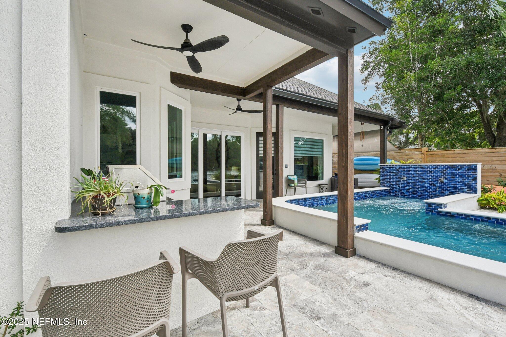 205 S ROSCOE Boulevard