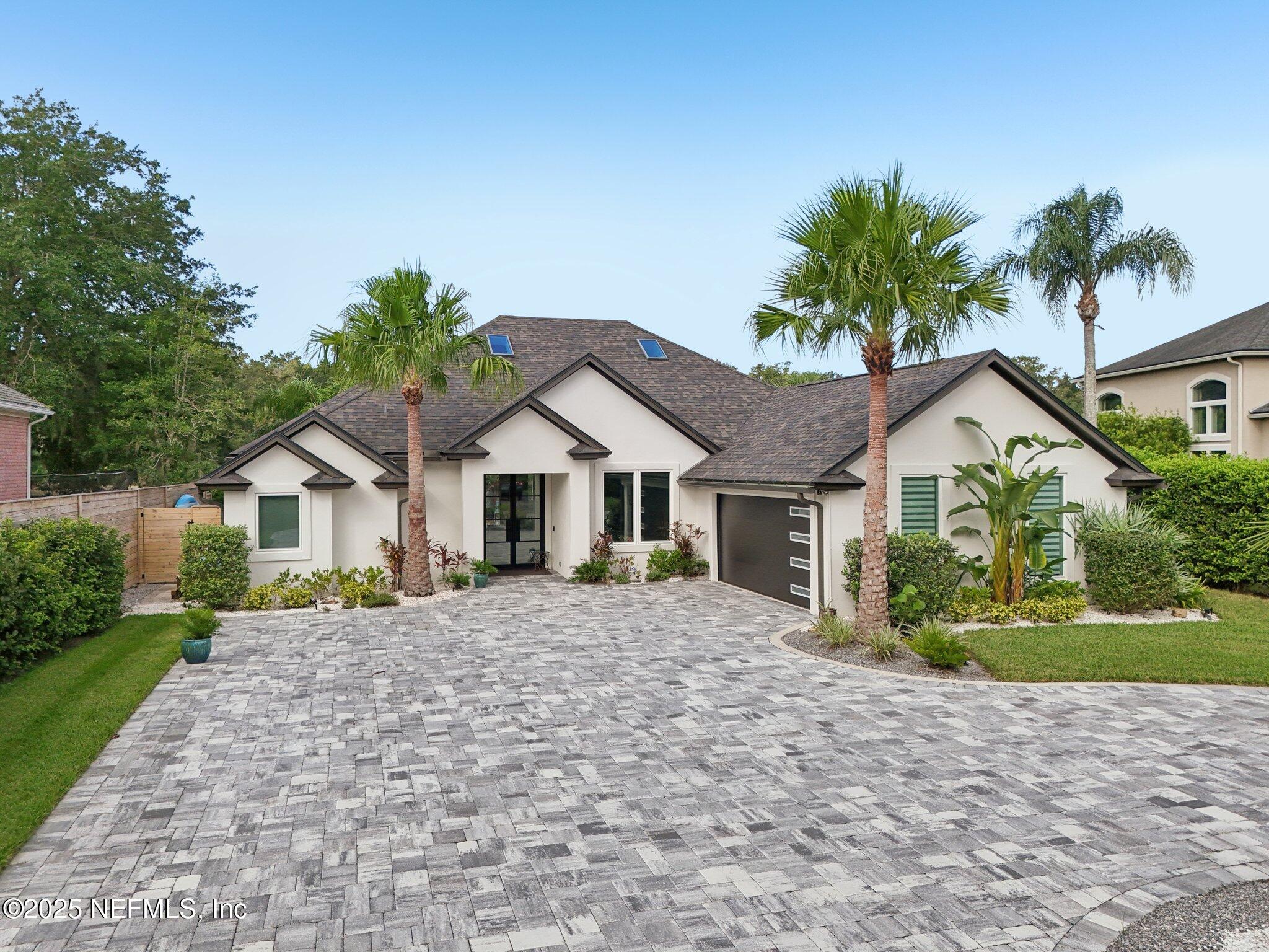 205 S ROSCOE Boulevard