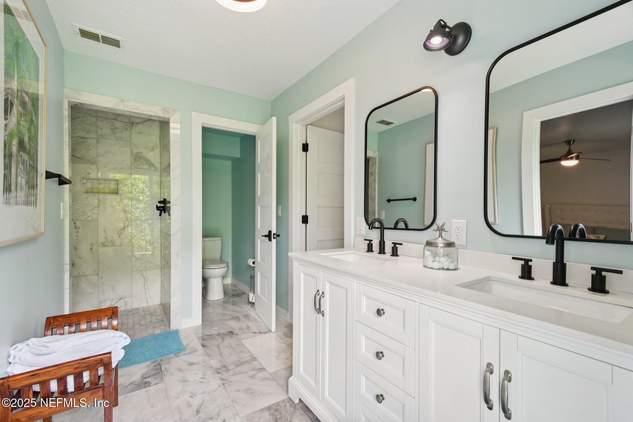 205 S ROSCOE Boulevard