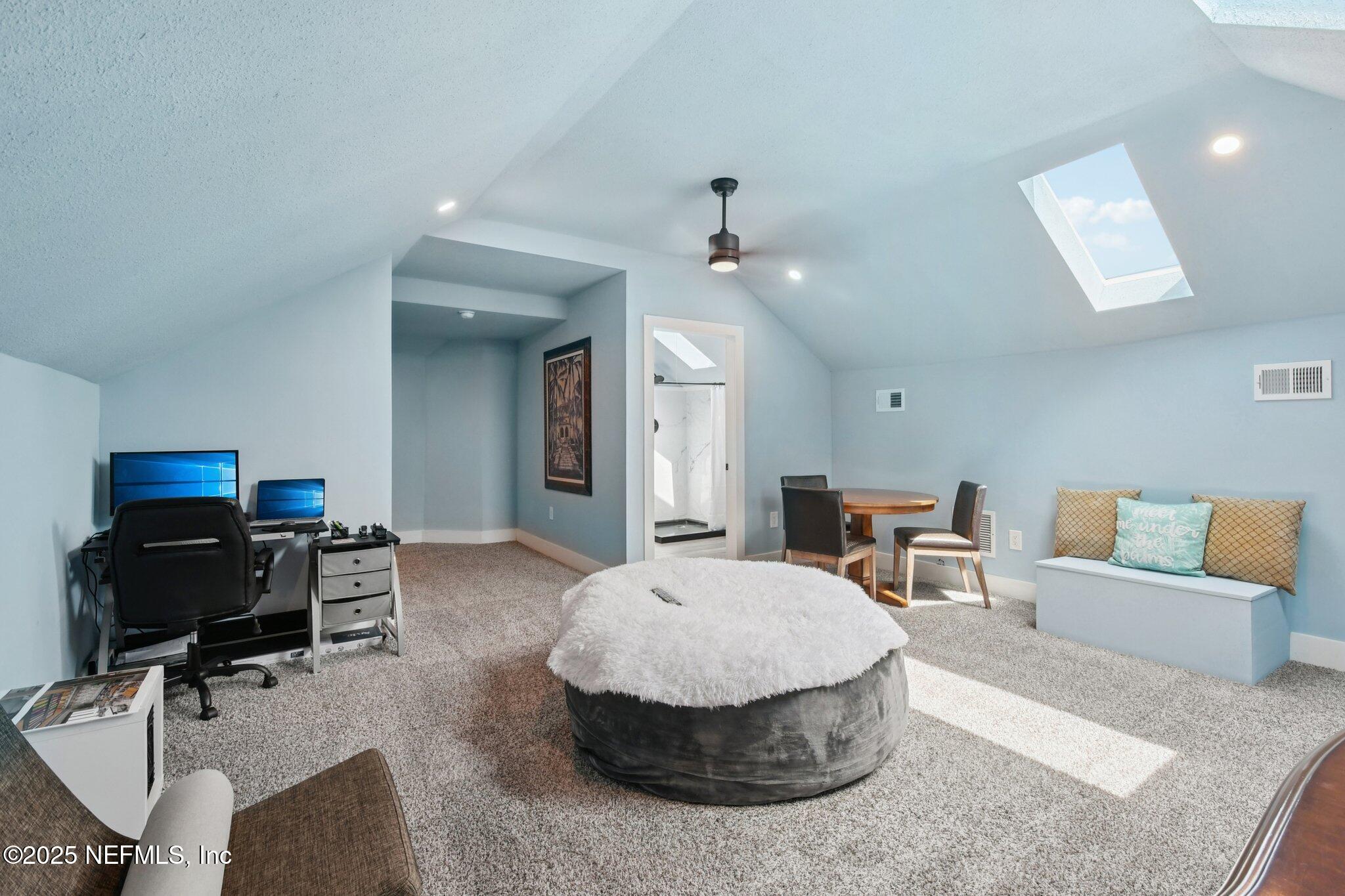 205 S ROSCOE Boulevard