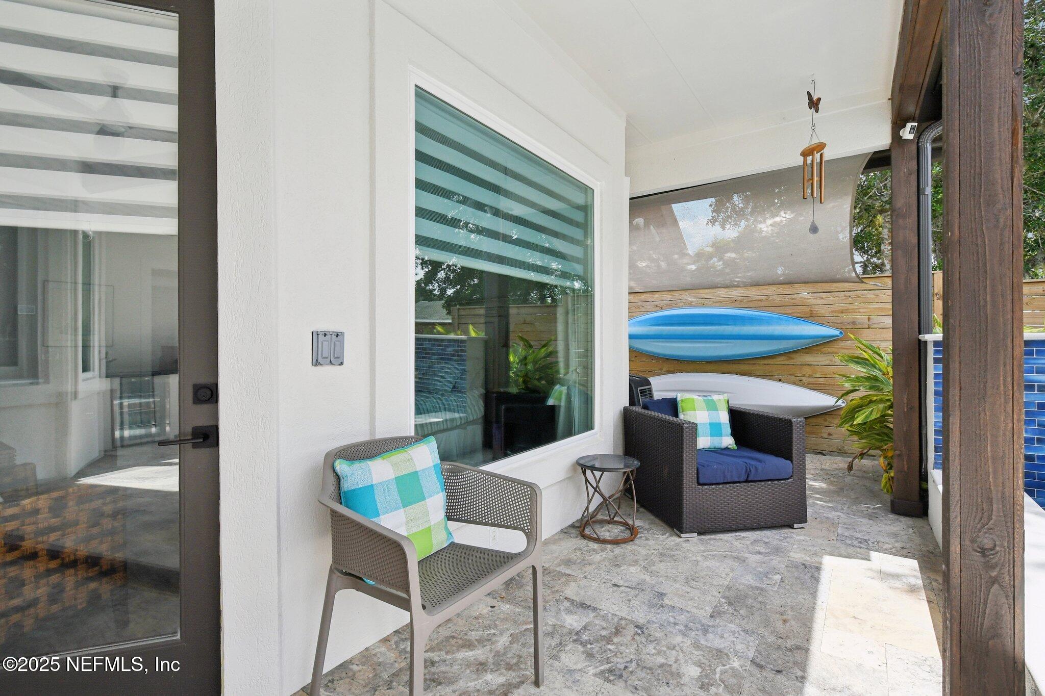 205 S ROSCOE Boulevard