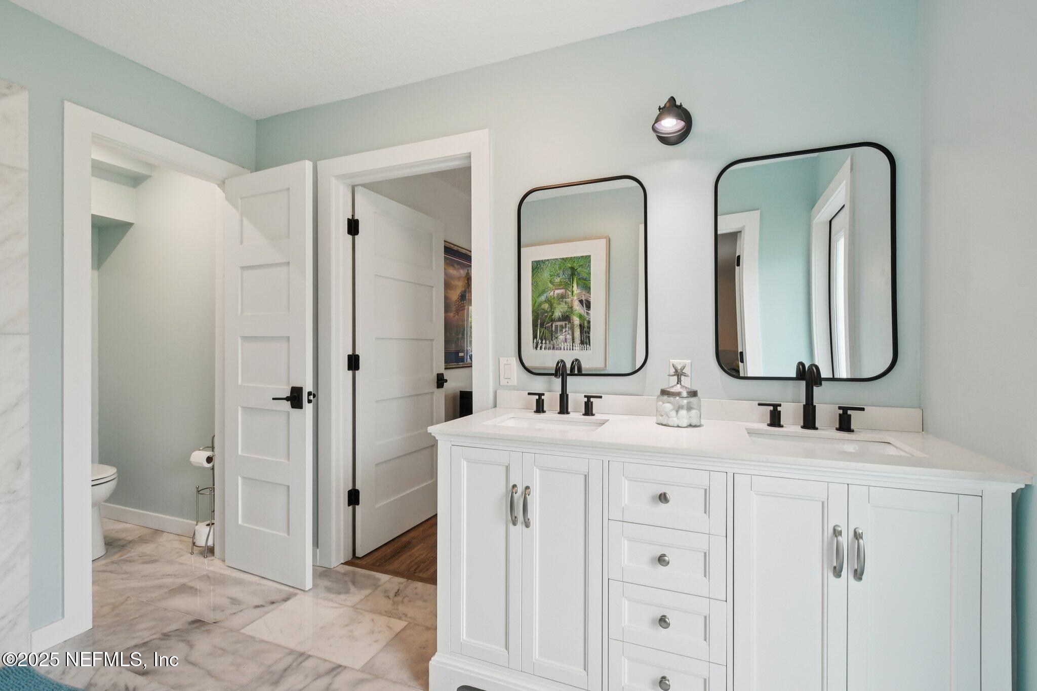 205 S ROSCOE Boulevard