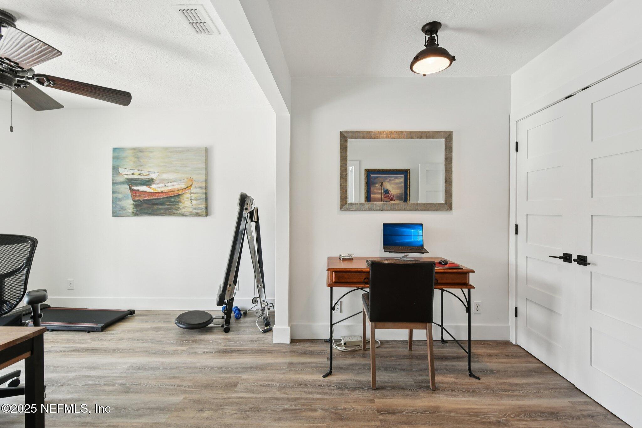 205 S ROSCOE Boulevard