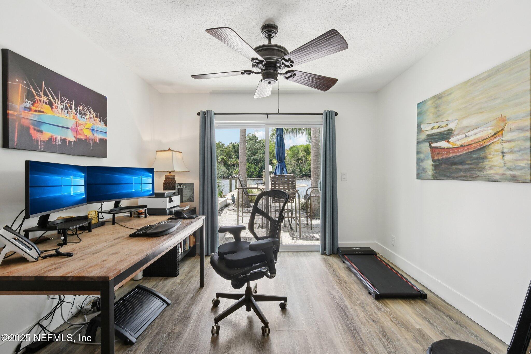 205 S ROSCOE Boulevard