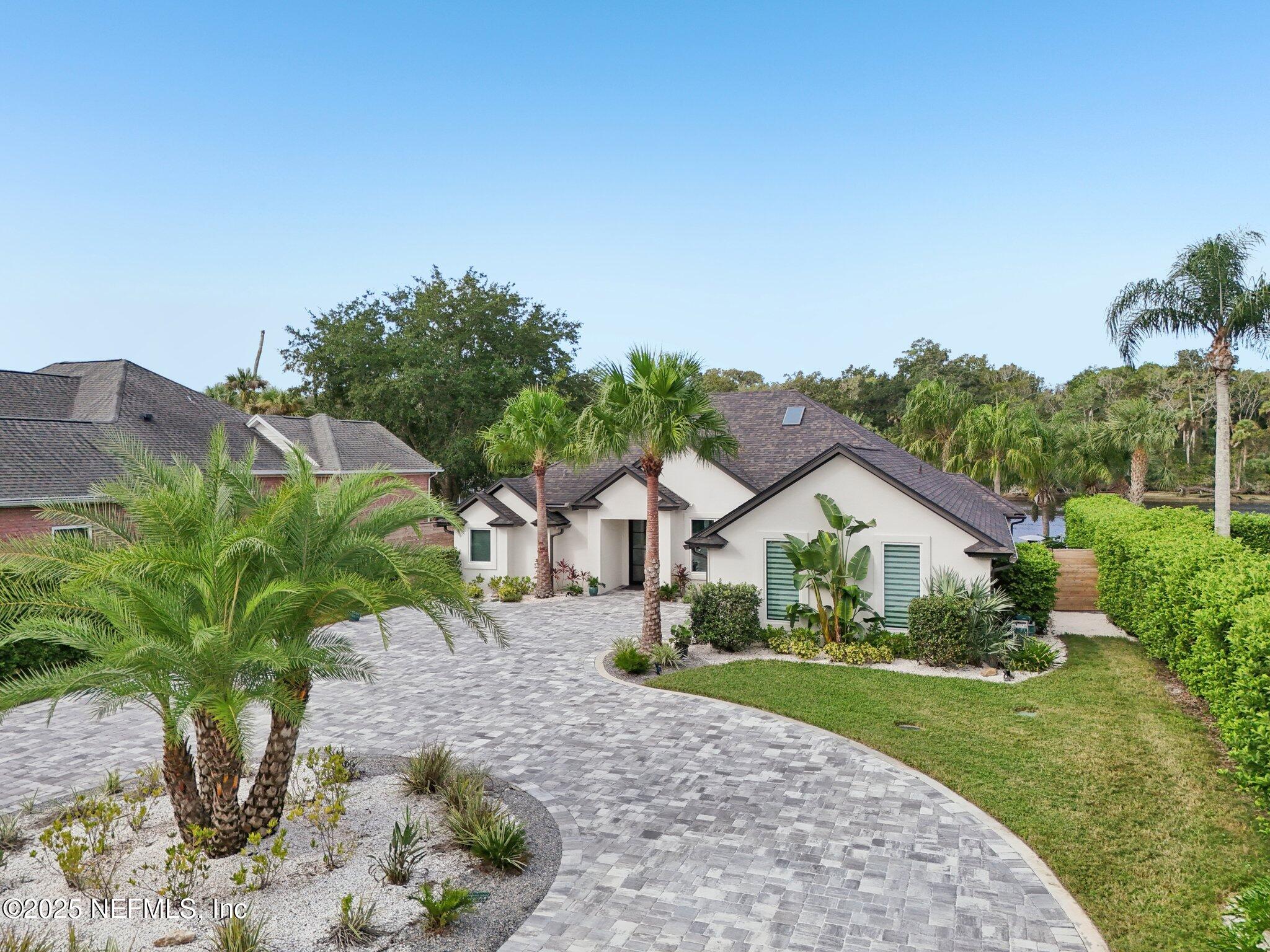 205 S ROSCOE Boulevard