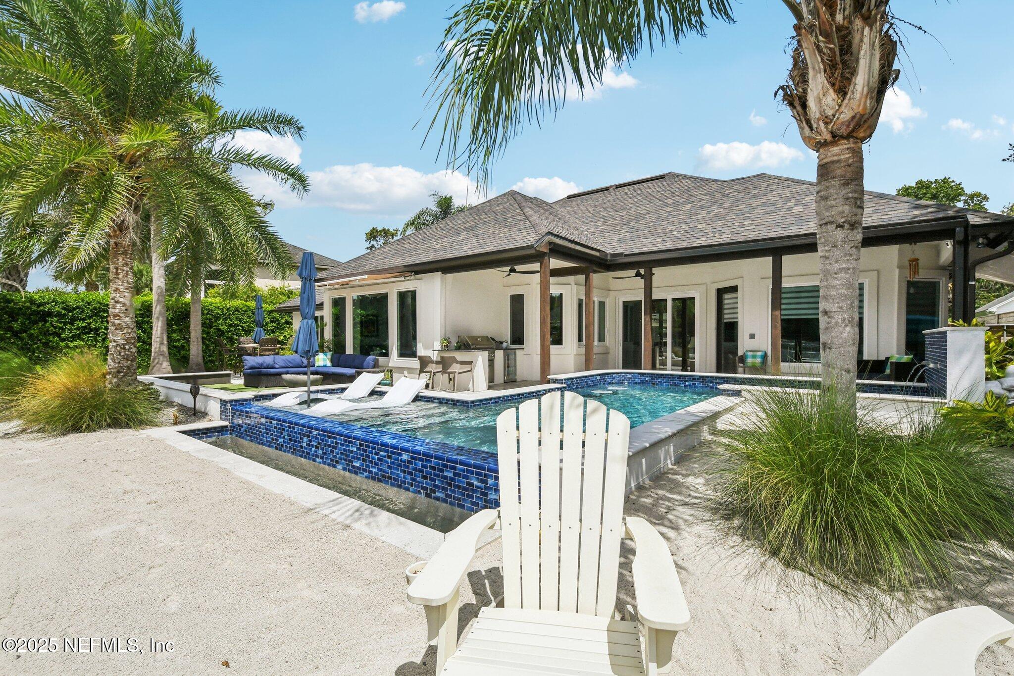 205 S ROSCOE Boulevard