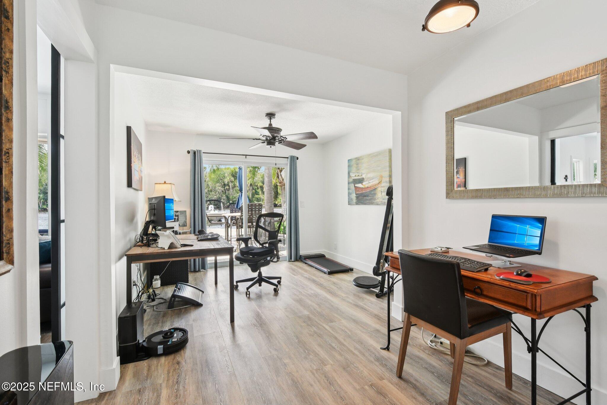 205 S ROSCOE Boulevard