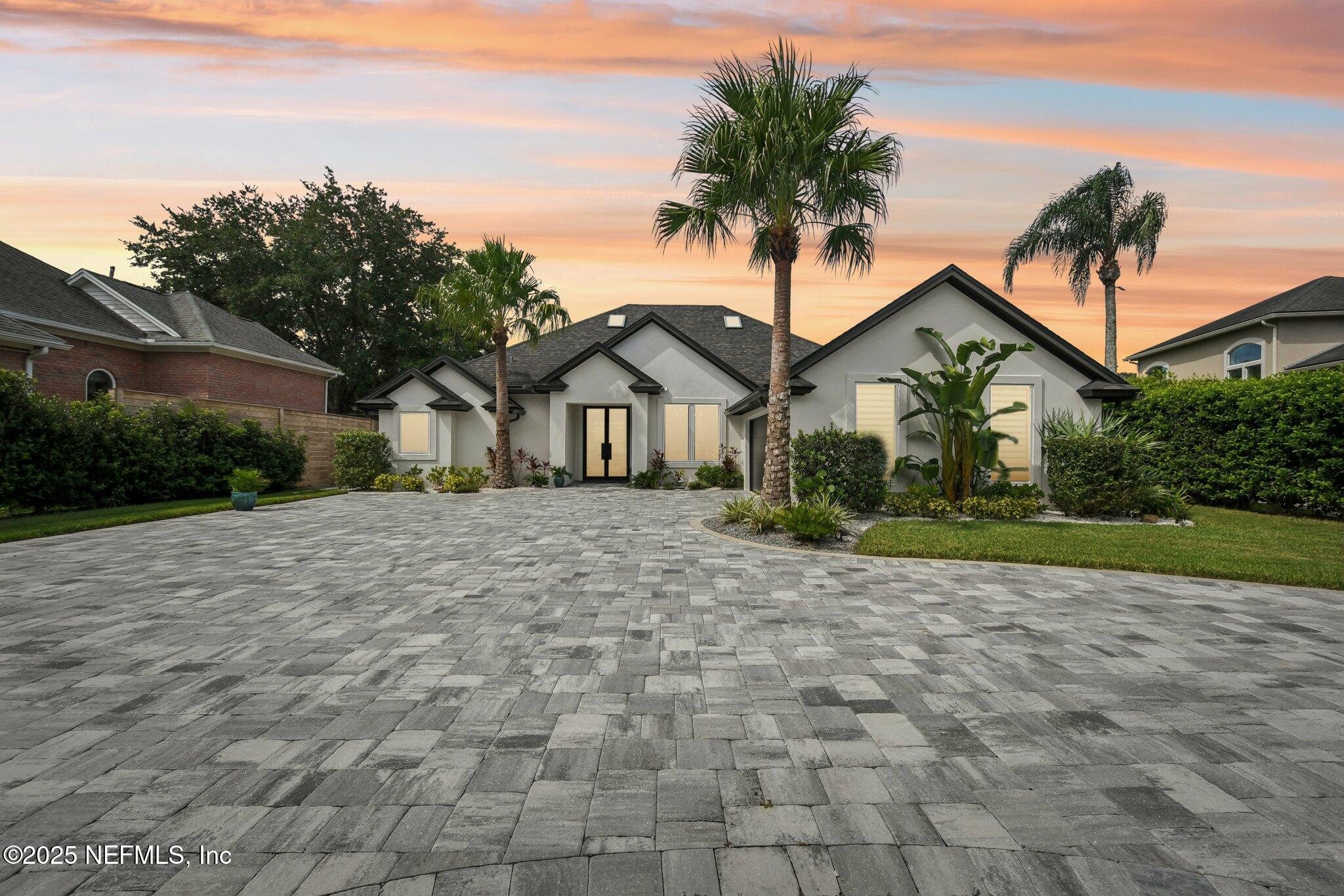 205 S ROSCOE Boulevard