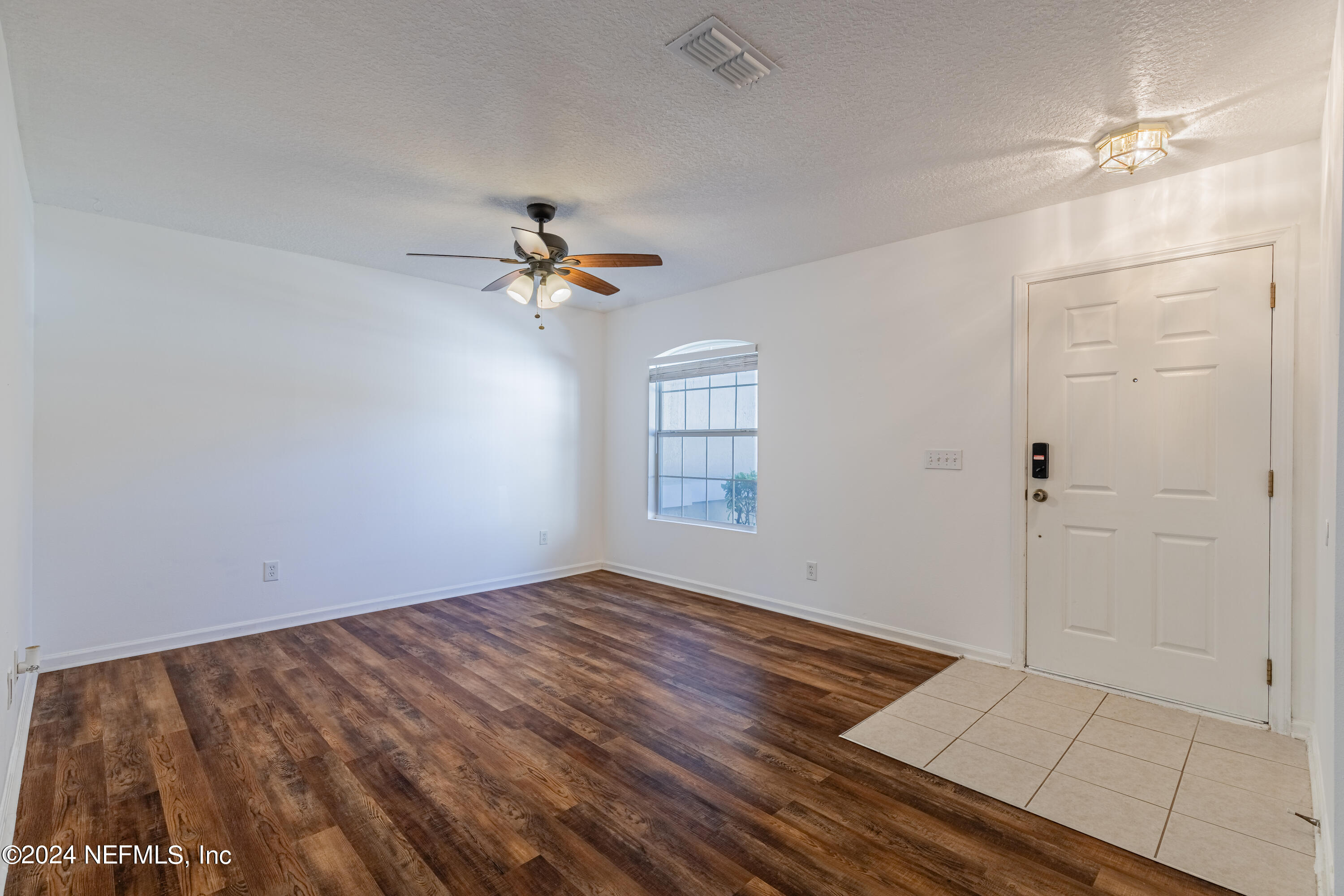 1630 VINELAND Circle B