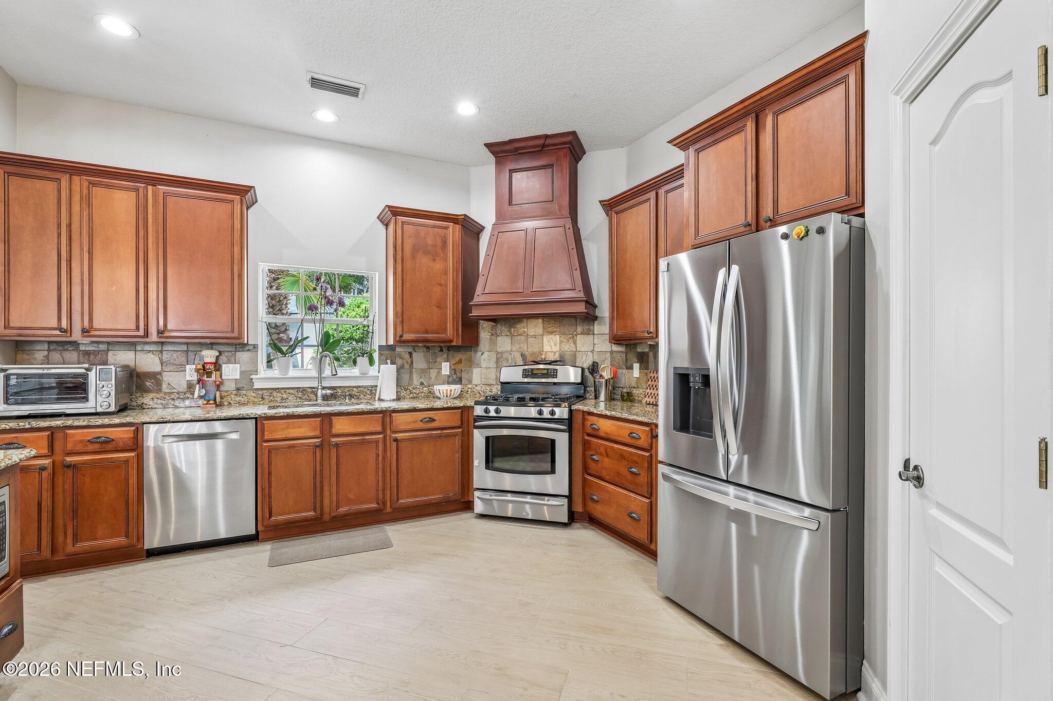 2708 SHADE TREE Drive