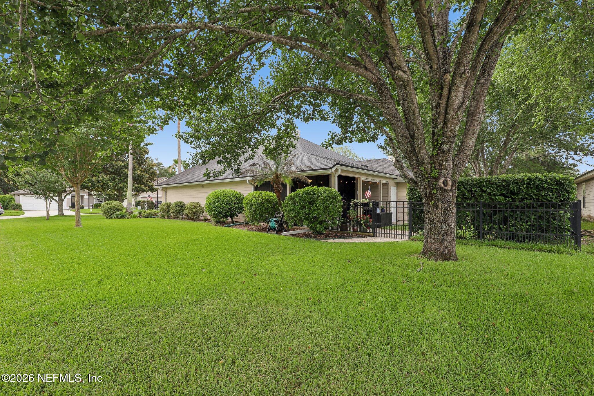 1876 LAKE FOREST Lane