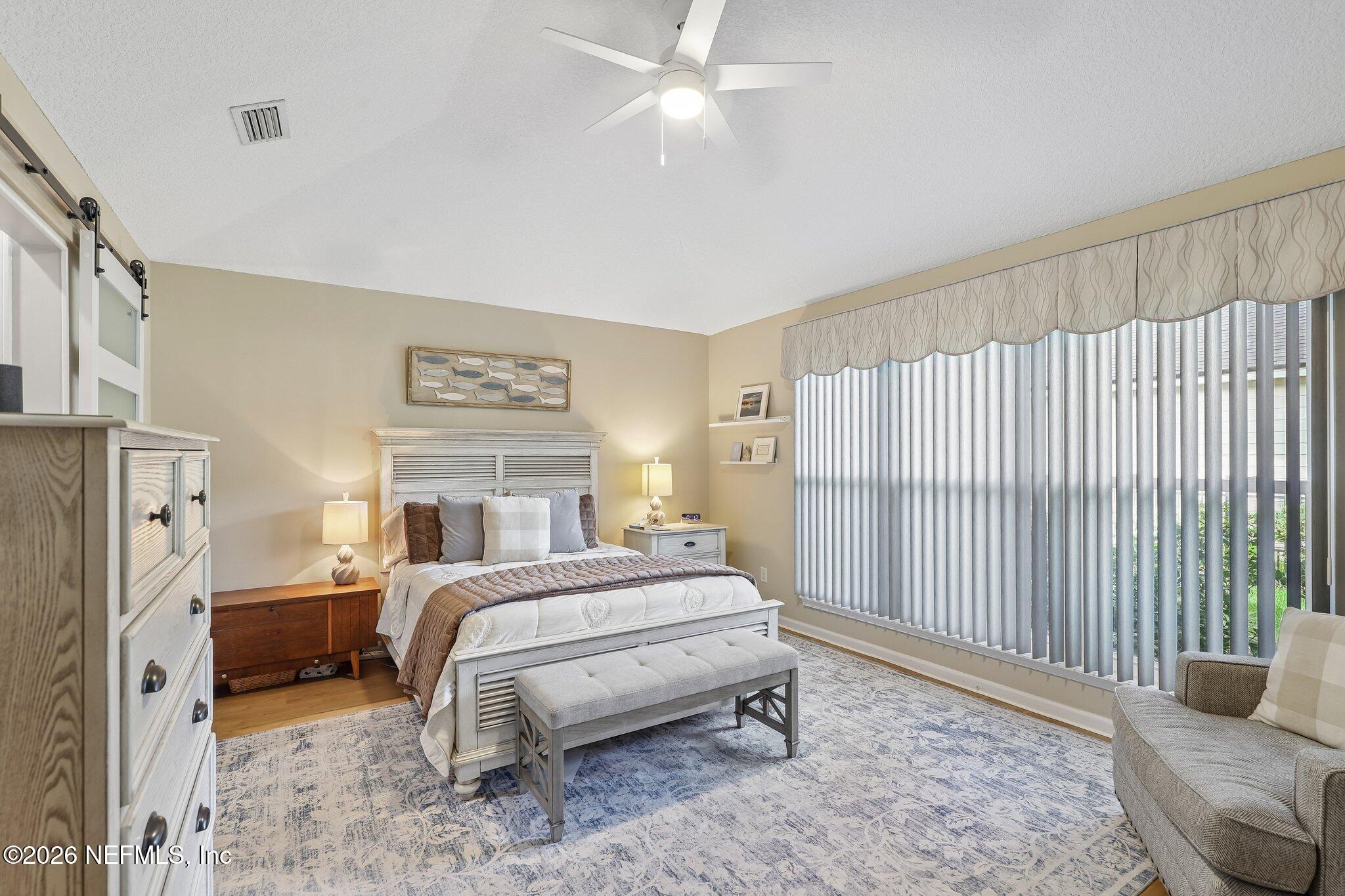 1876 LAKE FOREST Lane