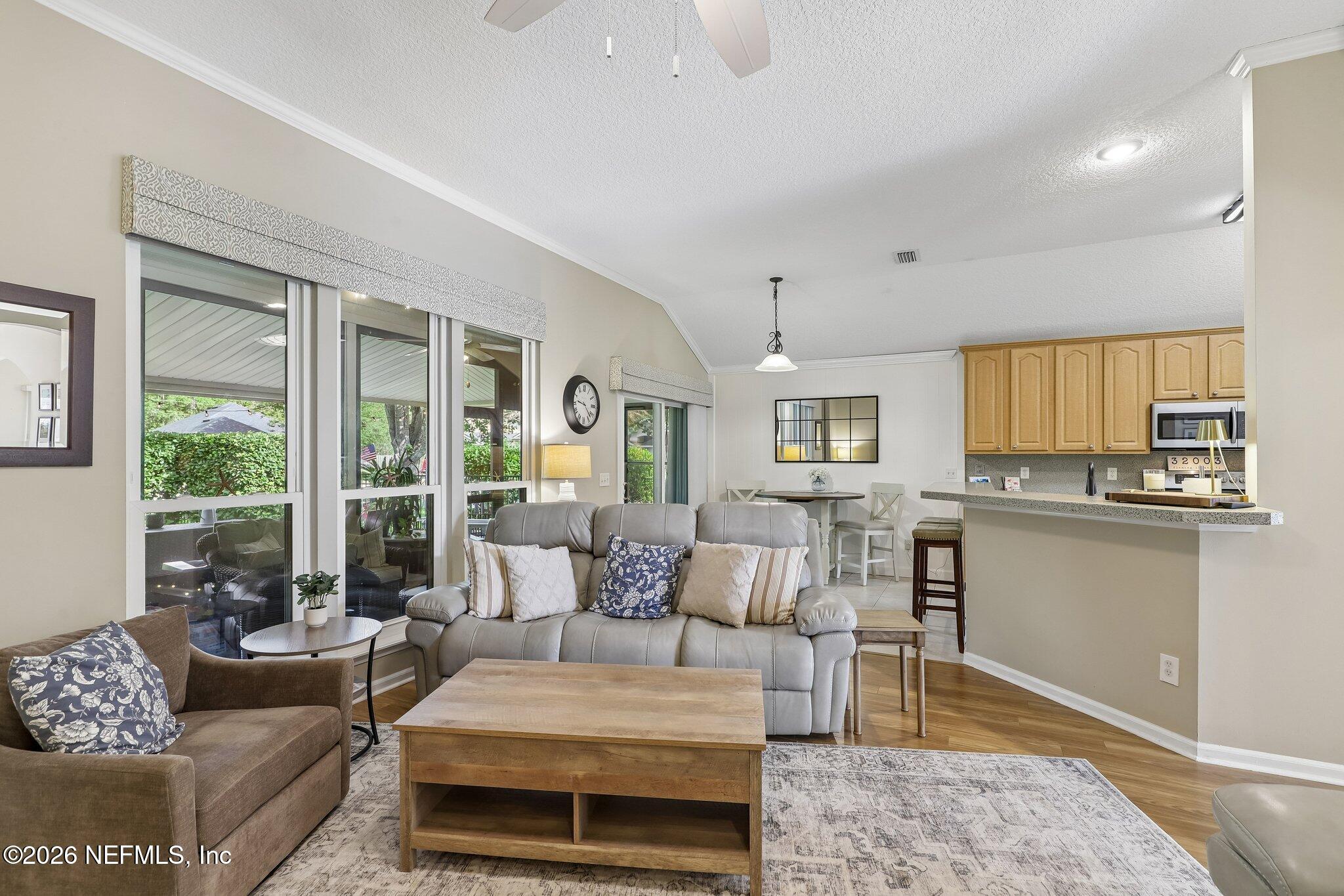 1876 LAKE FOREST Lane