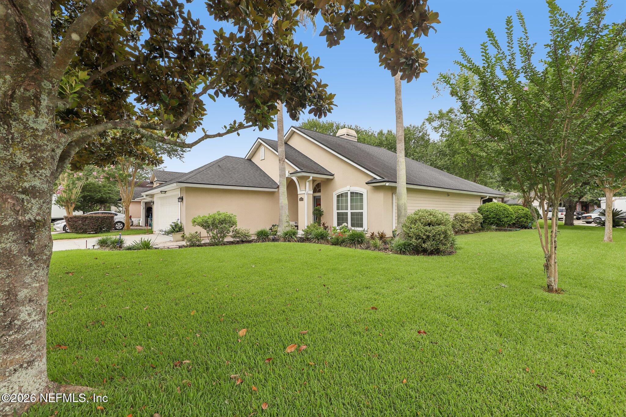 1876 LAKE FOREST Lane