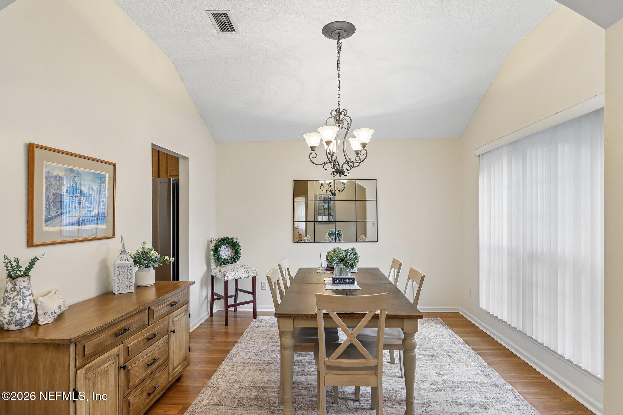 1876 LAKE FOREST Lane