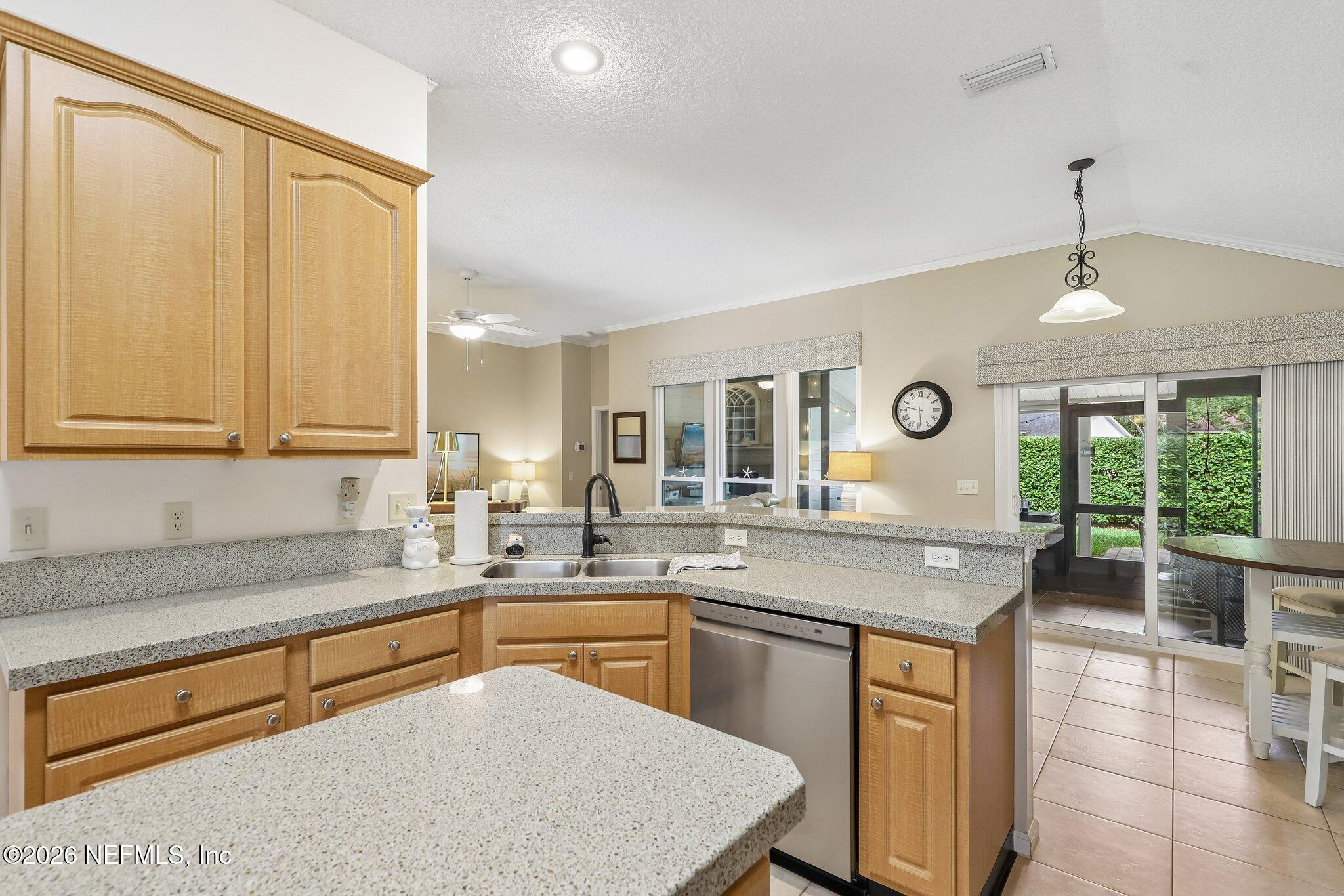 1876 LAKE FOREST Lane