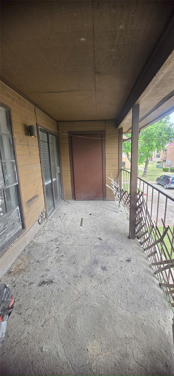 9090 S Braeswood Boulevard # 30