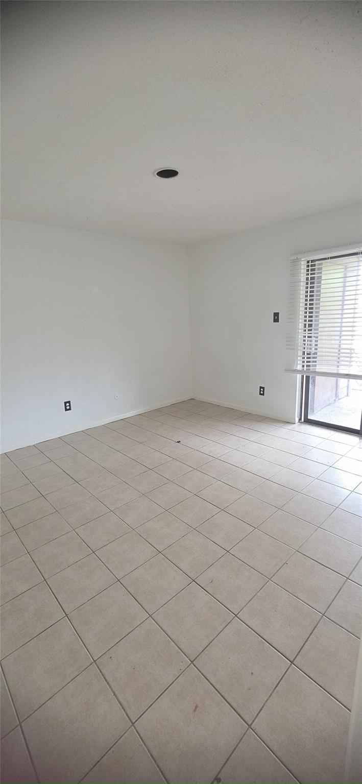 9090 S Braeswood Boulevard # 30