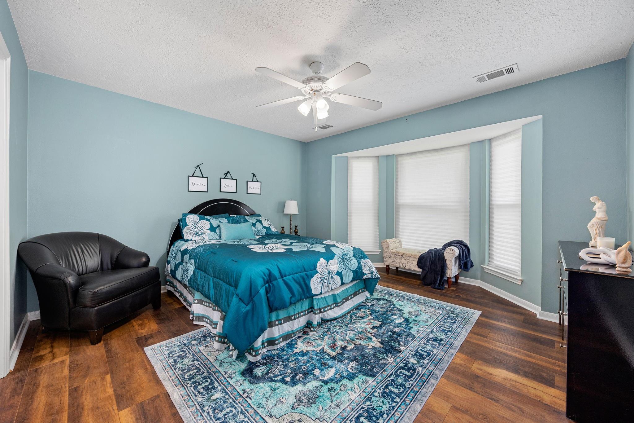 12511 Oak Plaza Drive