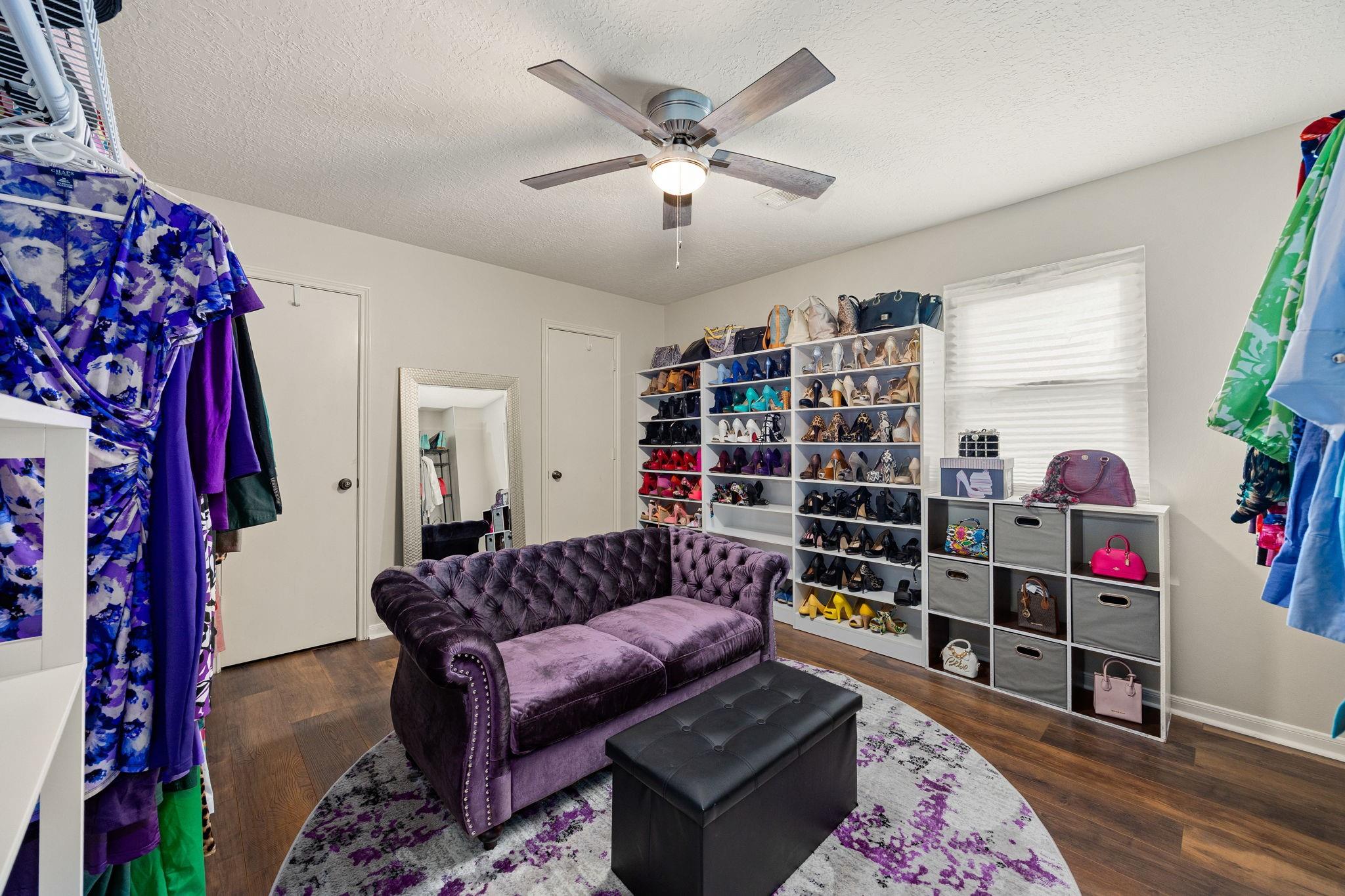 12511 Oak Plaza Drive