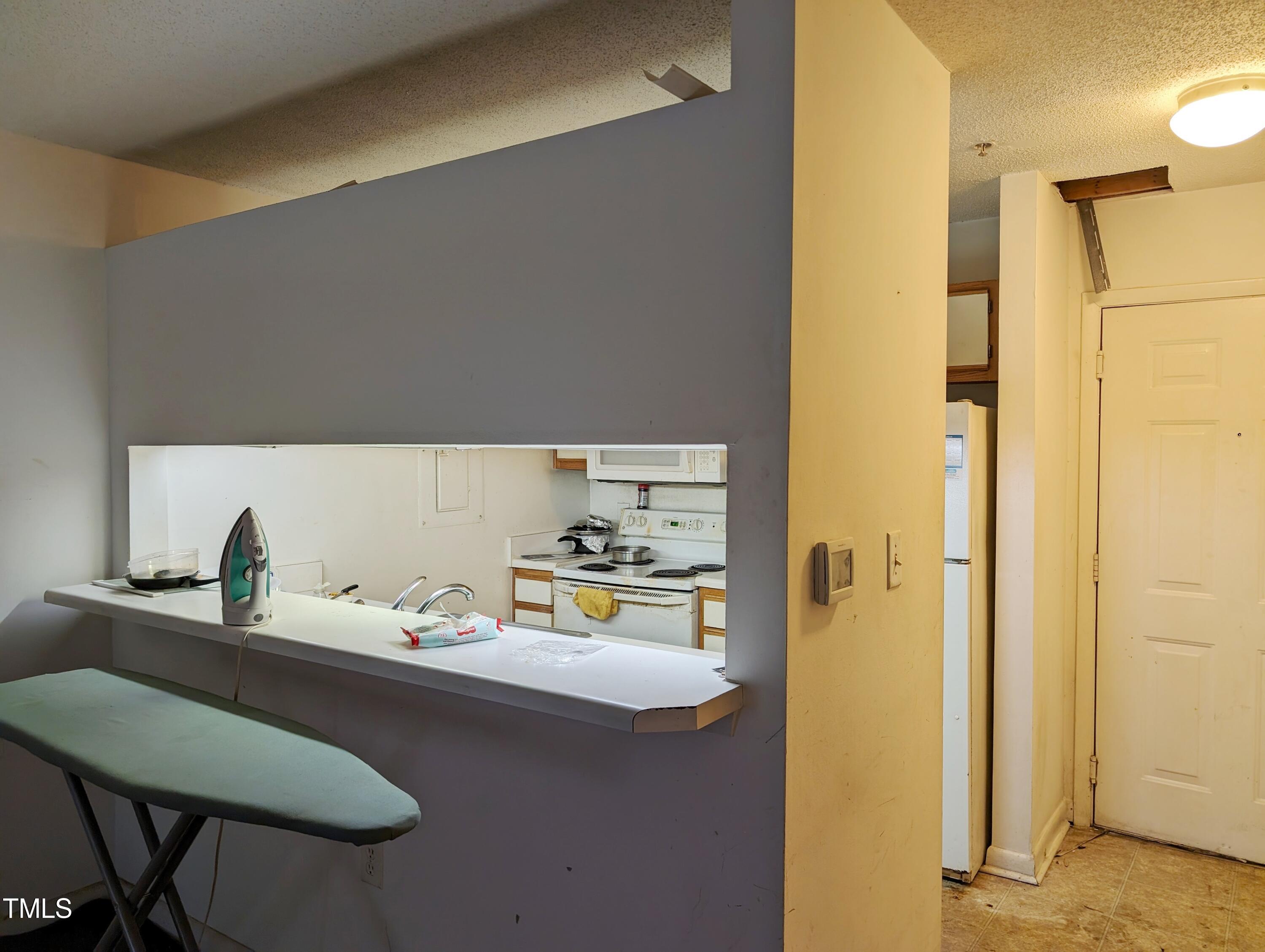 1220 University Court # 202