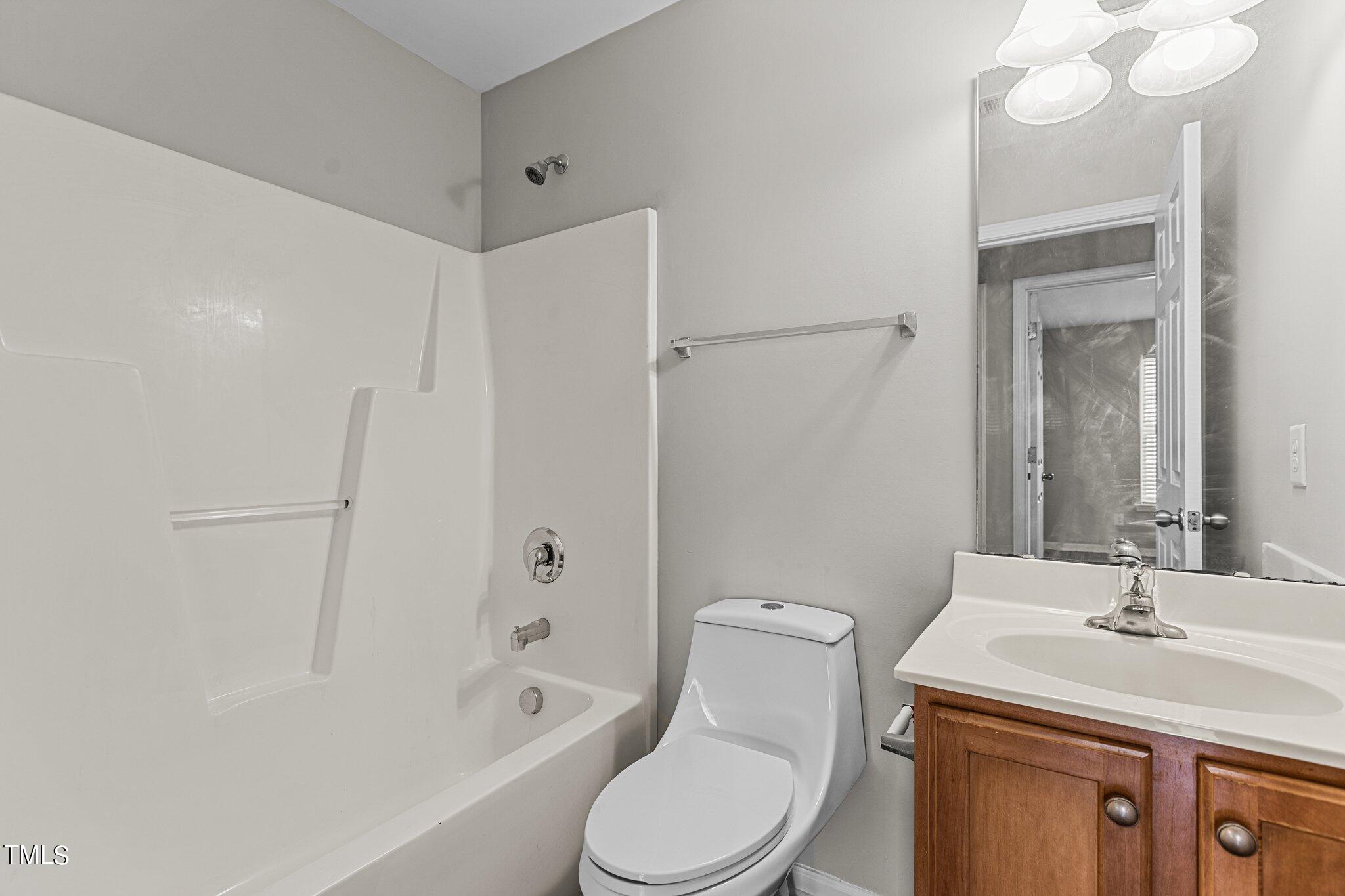 8841 Thornton Garden Lane