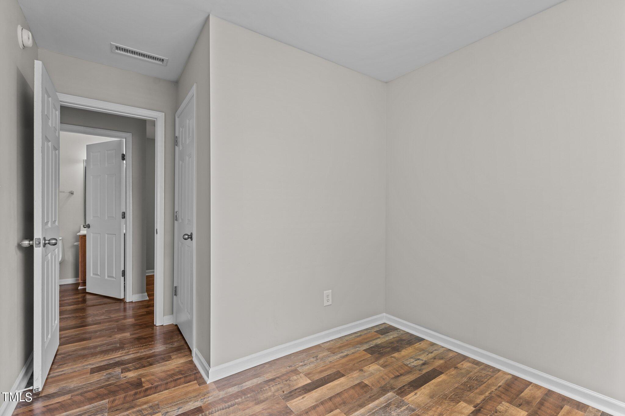 8841 Thornton Garden Lane