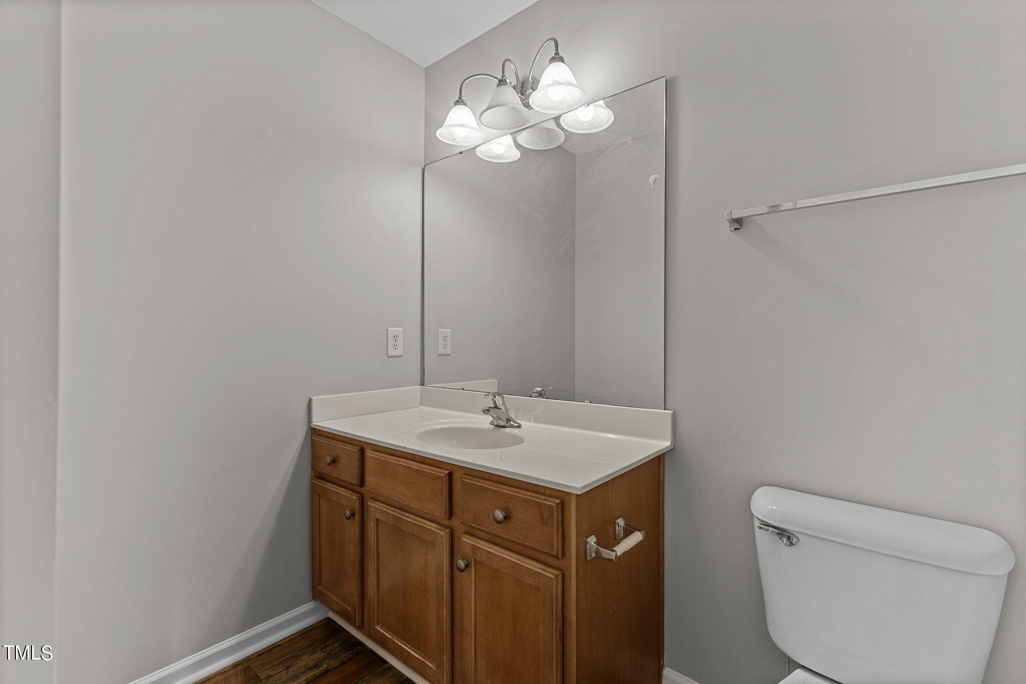 8841 Thornton Garden Lane