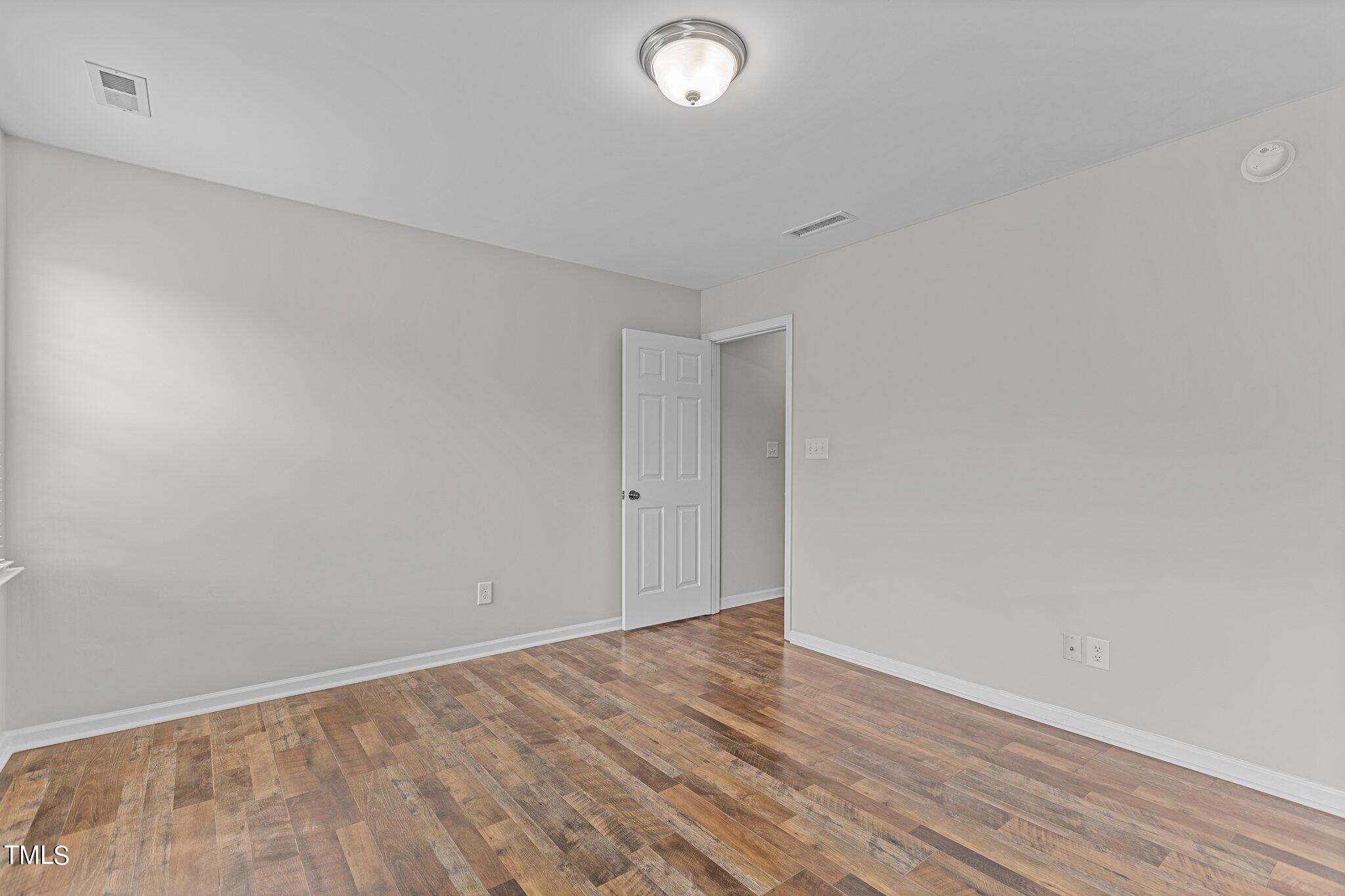 8841 Thornton Garden Lane